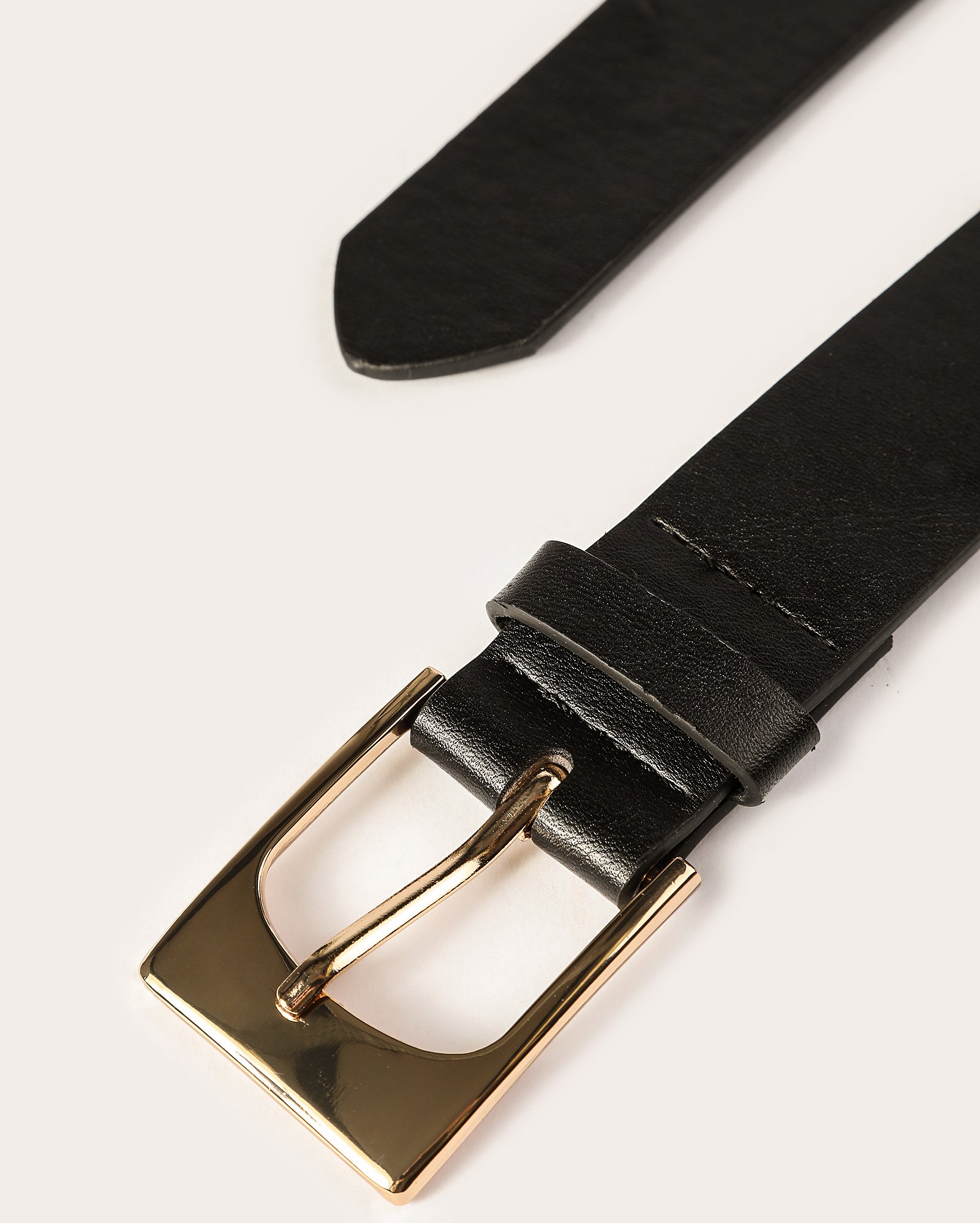 Cinto feminino largo fivela quadrada preto | Accessori by Riachuelo
