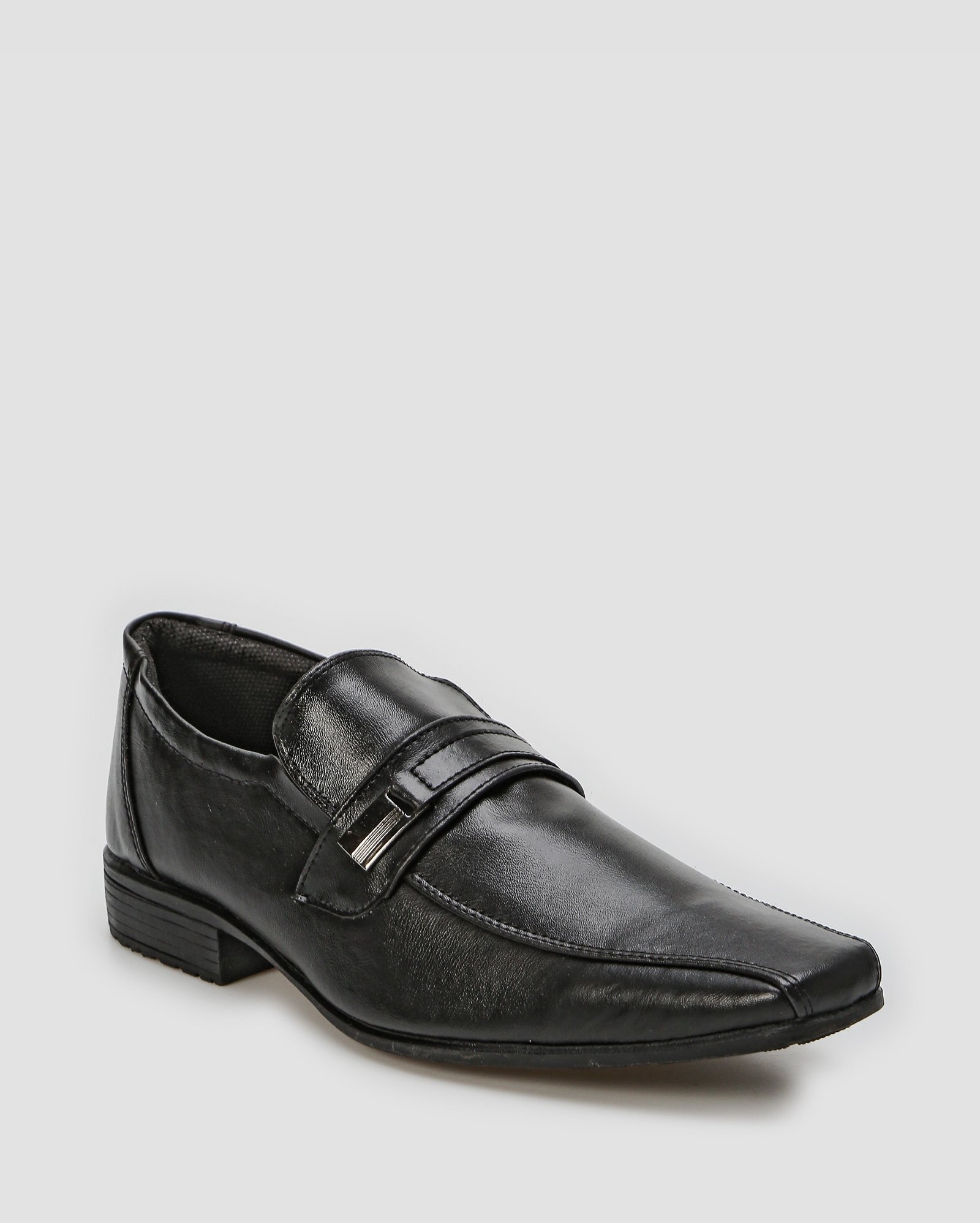 Sapato social masculino bico quadrado com fivela preto | Riachuelo