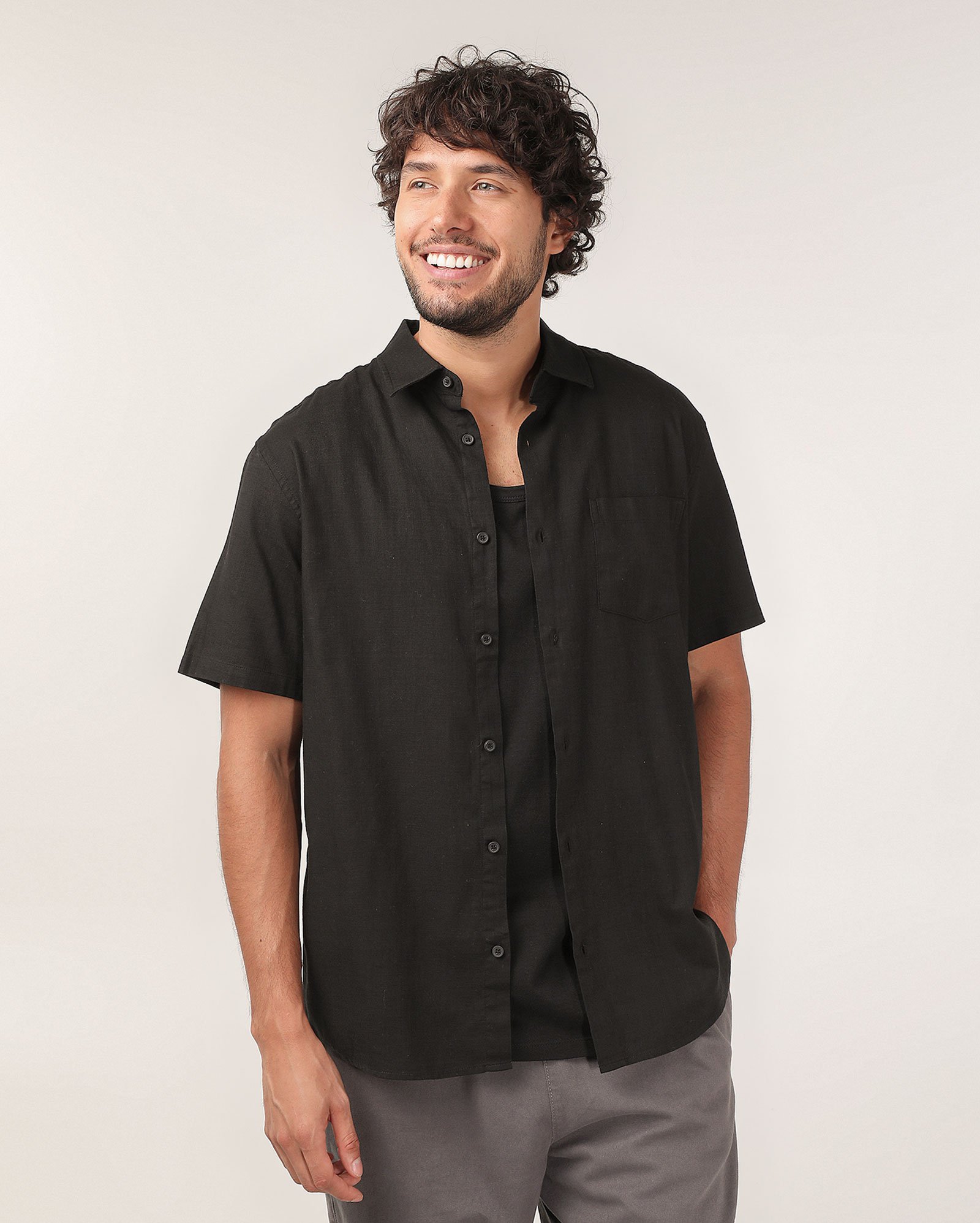 Camisa masculina regular de algodão - Preto