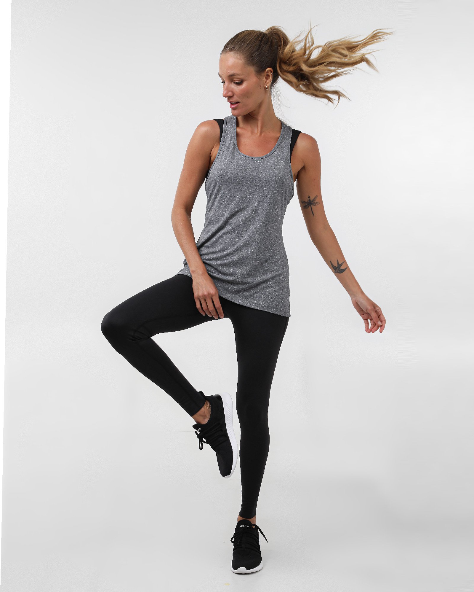 Regata esportiva feminina light fit de poliamida - Cinza Mescla | BodyWork