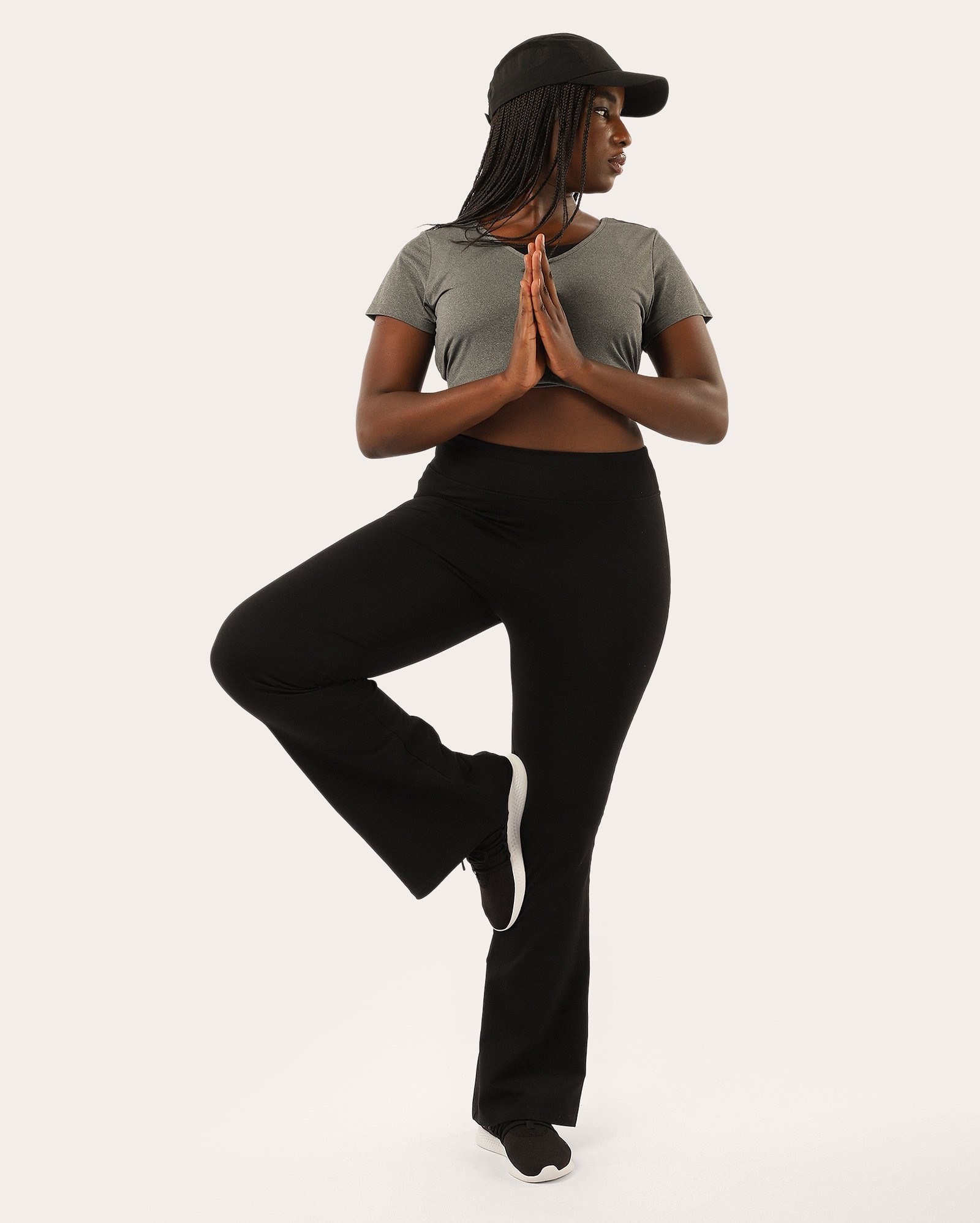 Calça esportiva feminina flare em poliamida - Preto | Body Work