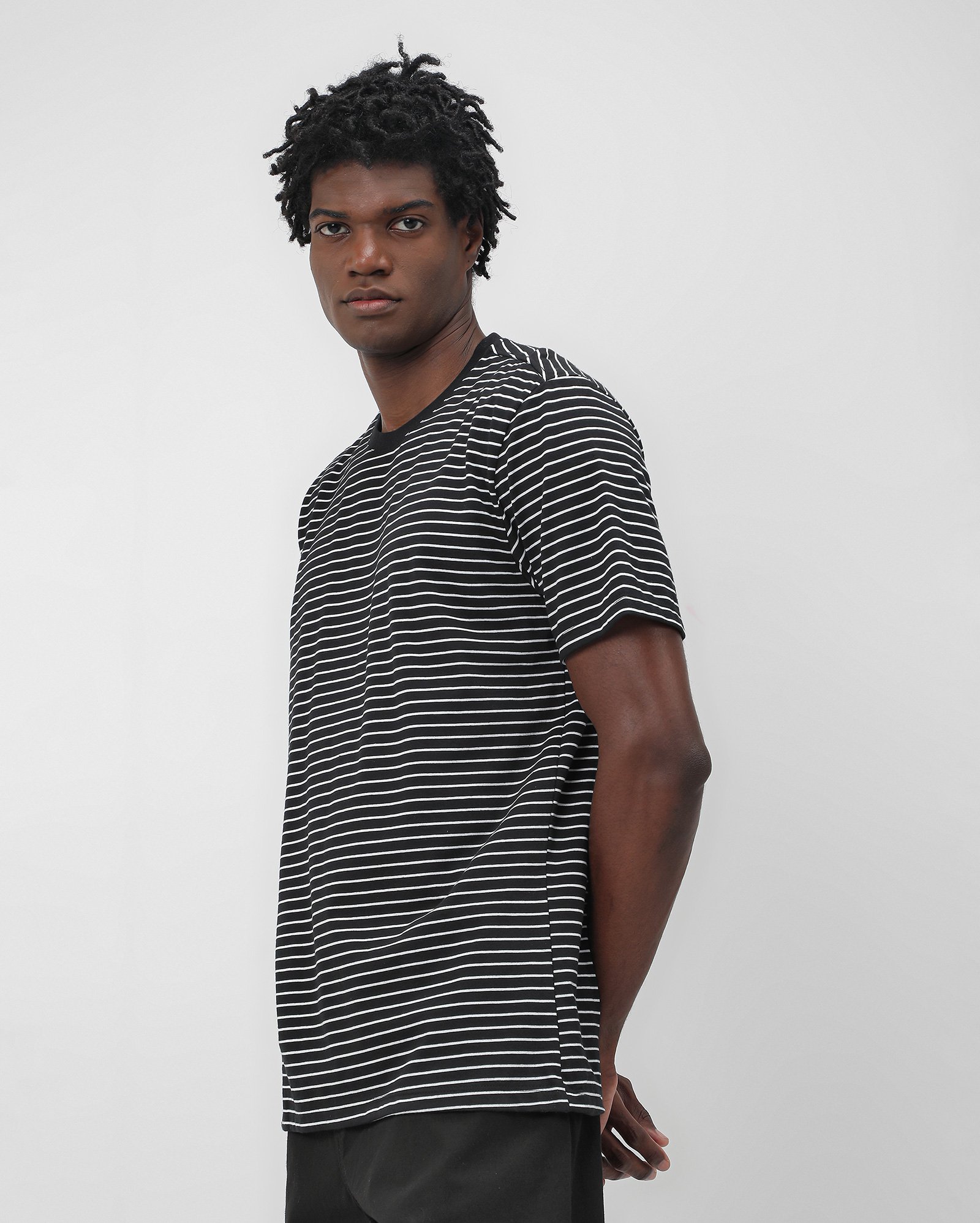 Camiseta masculina regular listrada - Preto Mescla | Pool