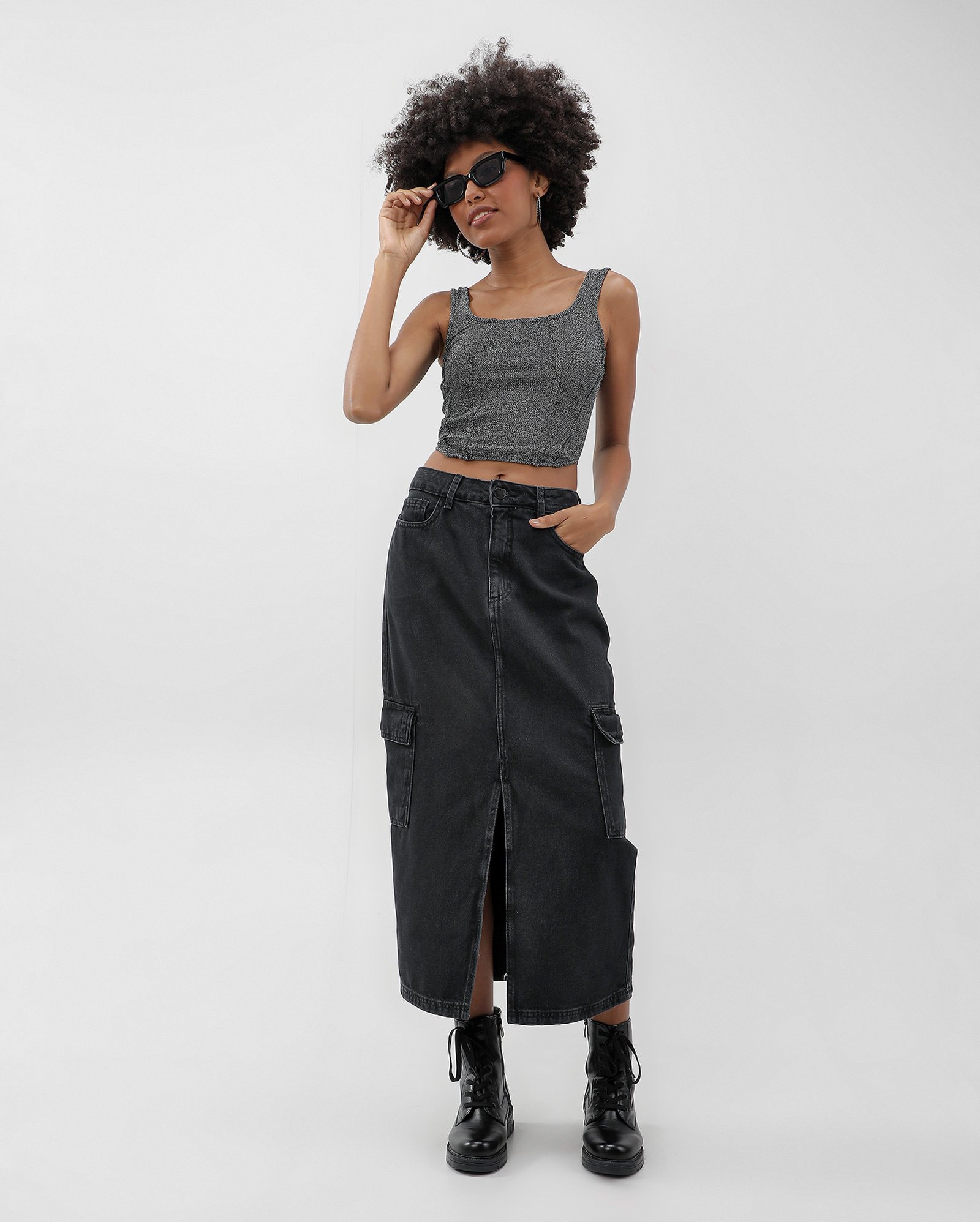 Riachuelo Saia black jeans midi com bolso cargo e fenda Pool