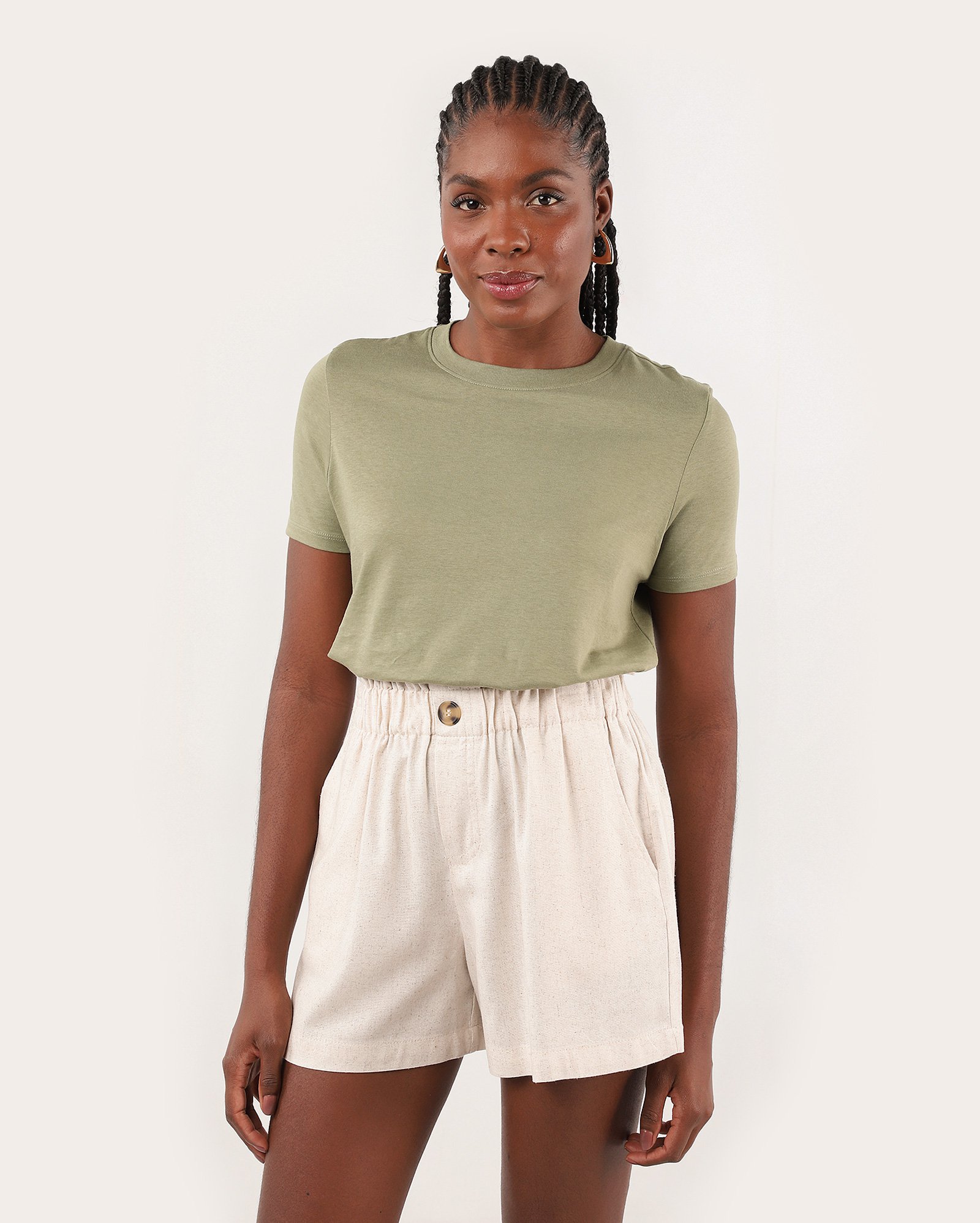 Short feminino Tina clochard em viscolinho com bolsos - Bege Claro Mescla | AK by Riachuelo