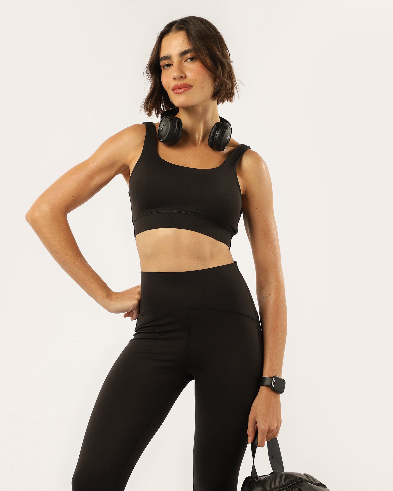 Top treino de poliamida superfit média sustentação - Preto | BodyWork