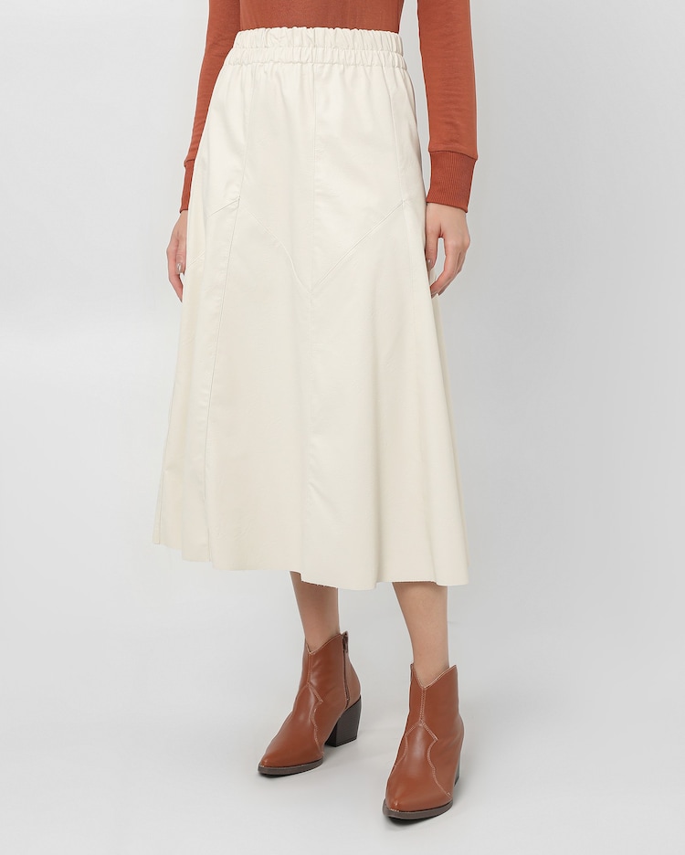 Riachuelo Saia midi evasê de poliuretano com nervuras Bege