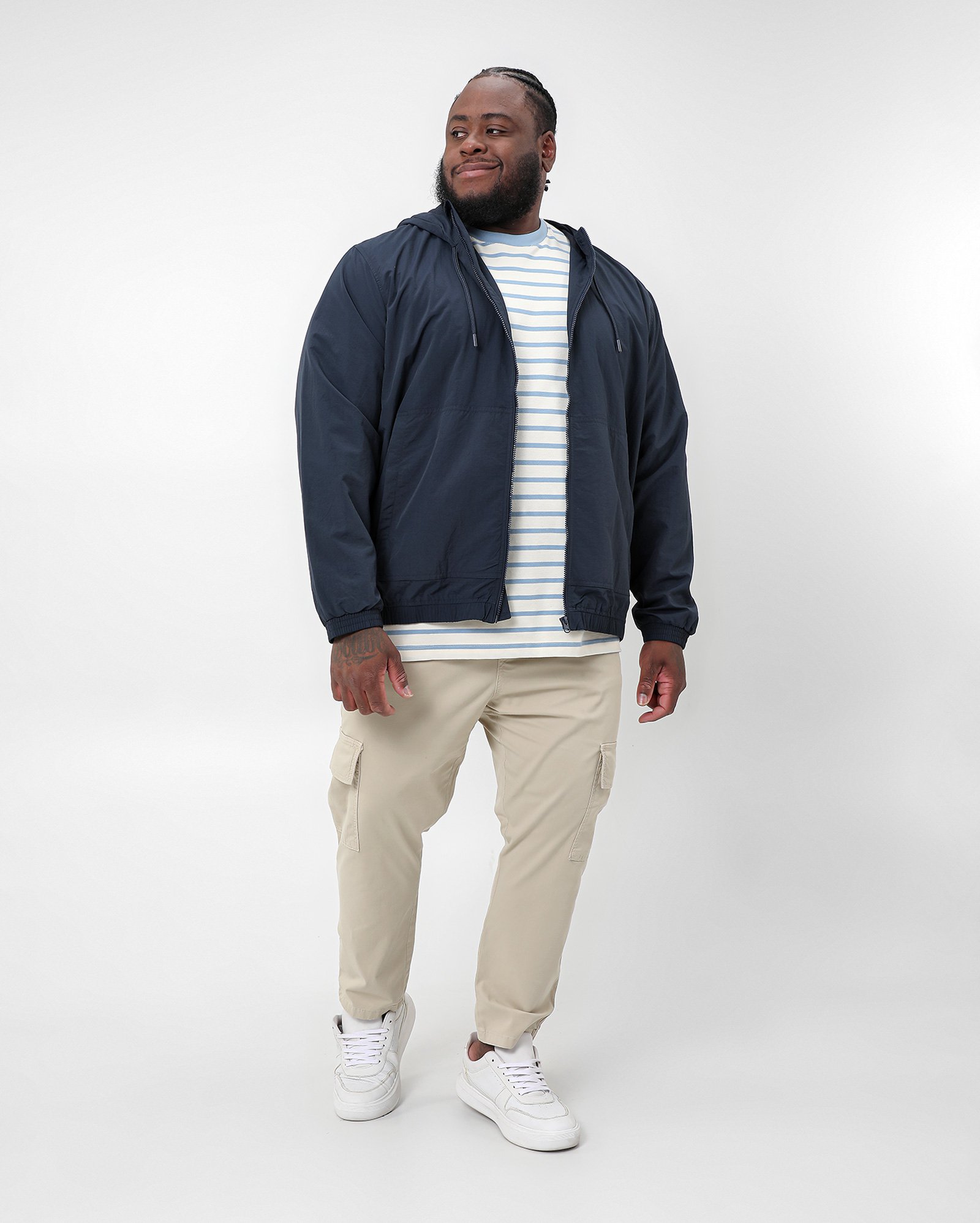 Jaqueta corta vento plus size masculina com capuz - Azul Escuro — foto 4