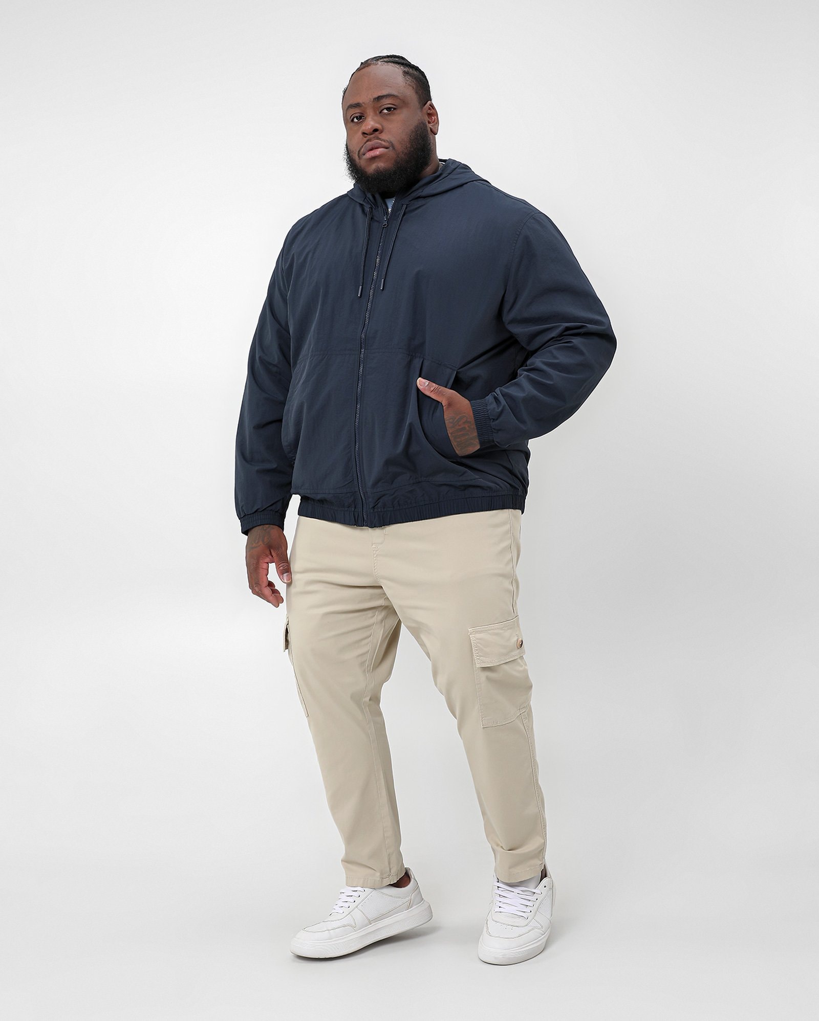 Jaqueta corta vento plus size masculina com capuz - Azul Escuro — foto 5