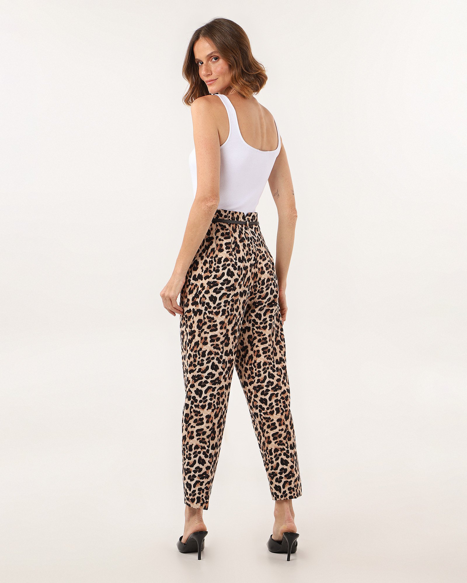 Calça Feminina Alfaiataria Luka Animal Print com Cinto Fino