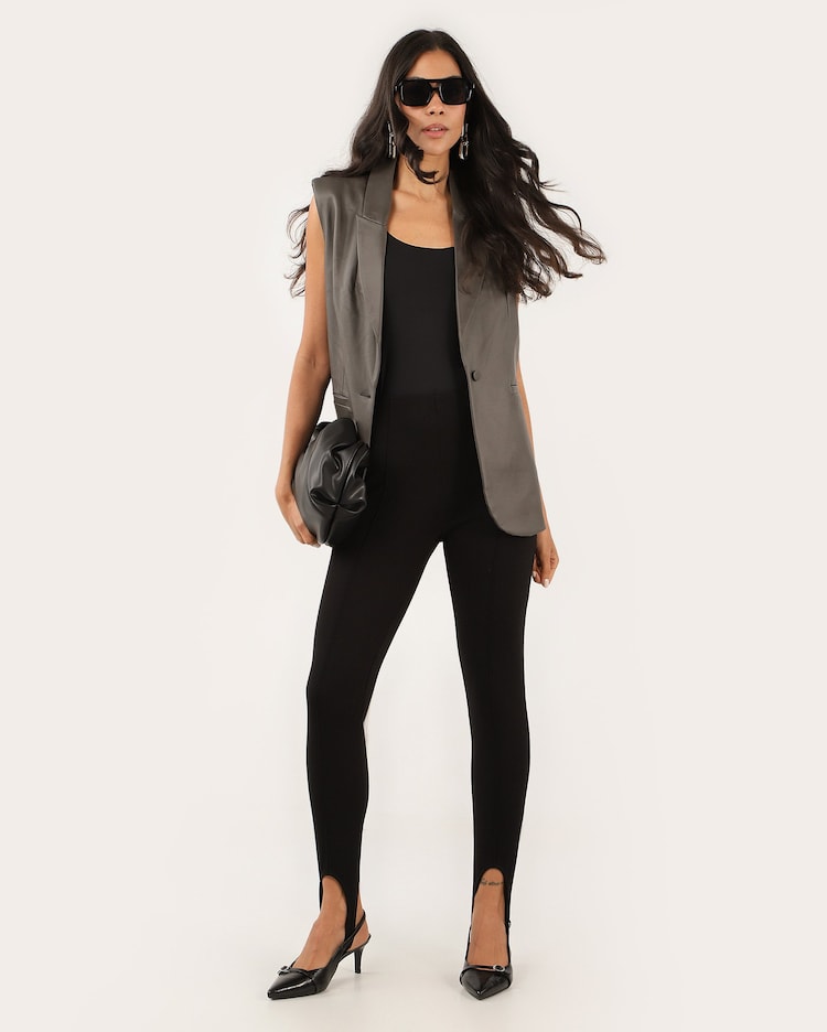 Riachuelo Calça legging com pezinho preta AK by Riachuelo