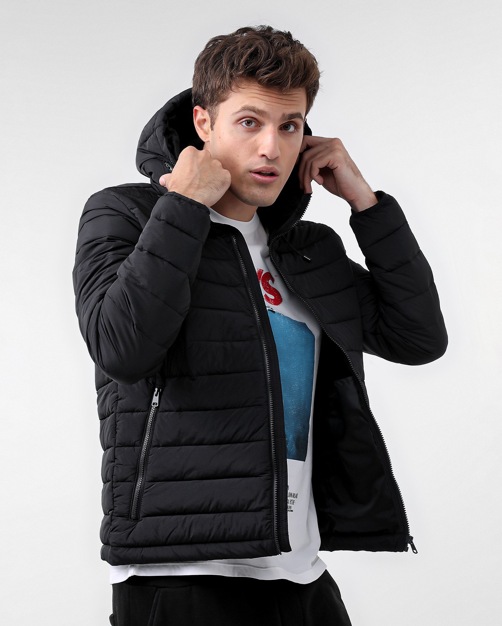 Jaqueta masculina puffer com capuz e bolsos - Preto | Pool