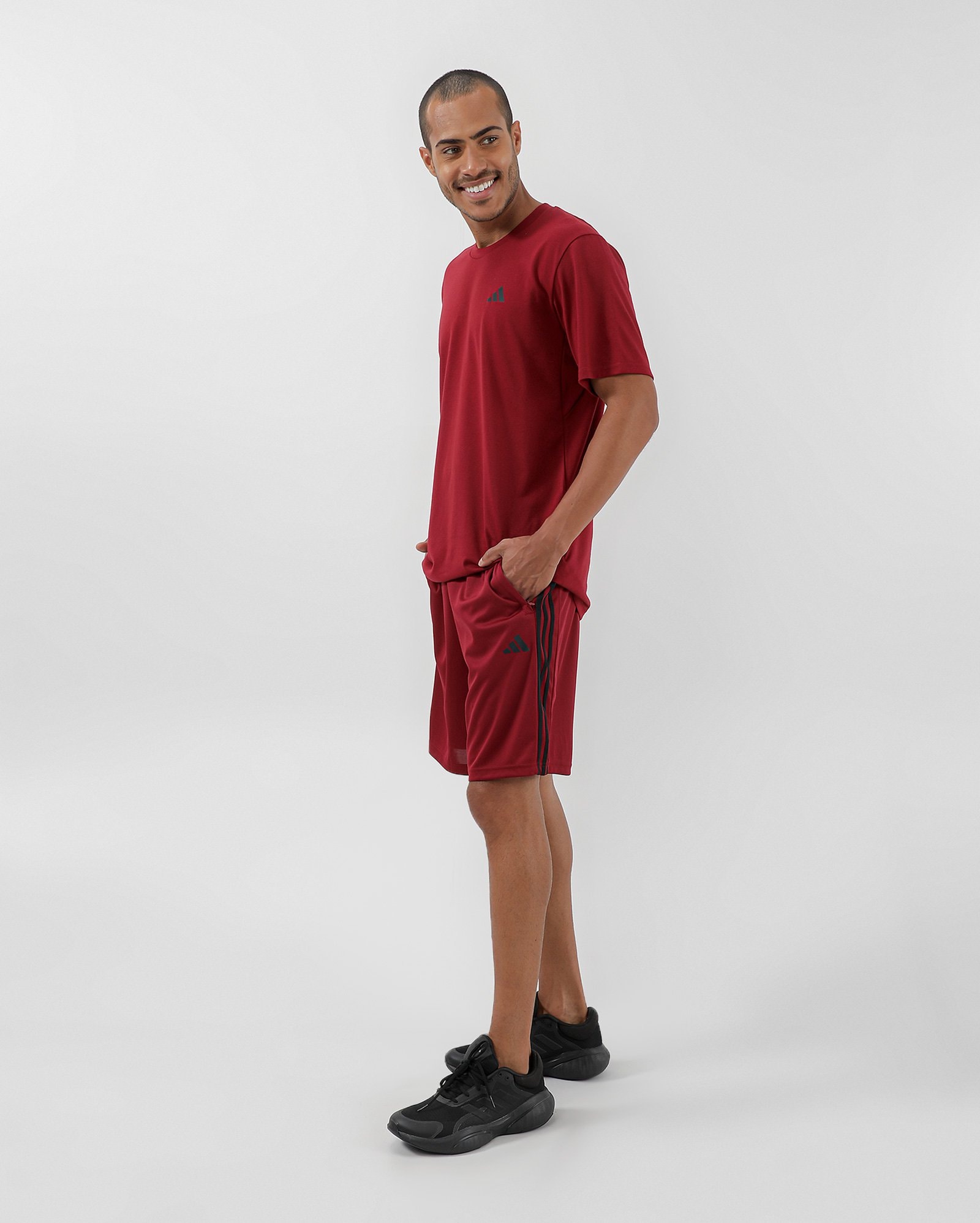 Riachuelo | Bermuda masculina de treino Essentials Piquet IB8251