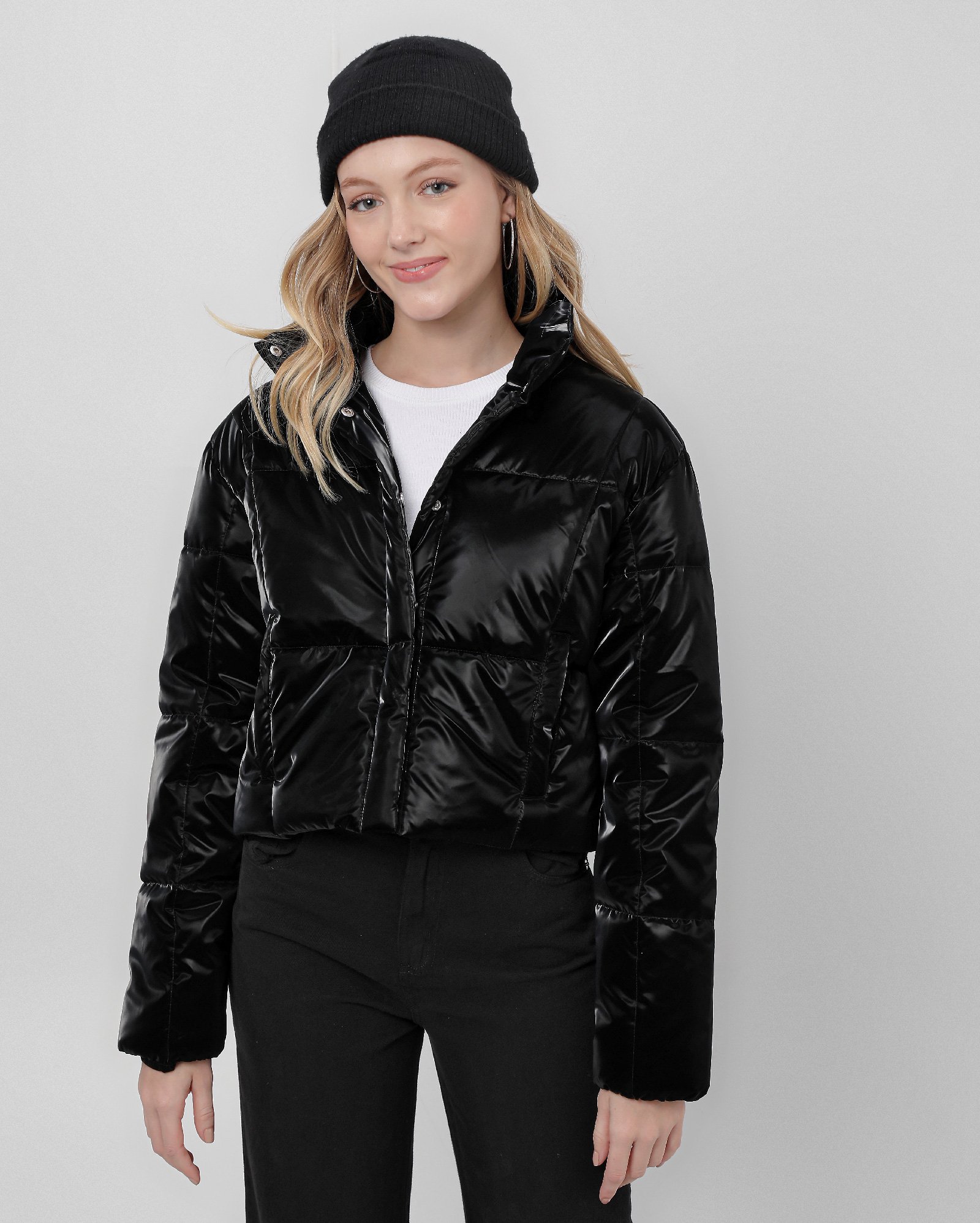 Jaqueta juvenil puffer cropped preta | Y C by Riachuelo