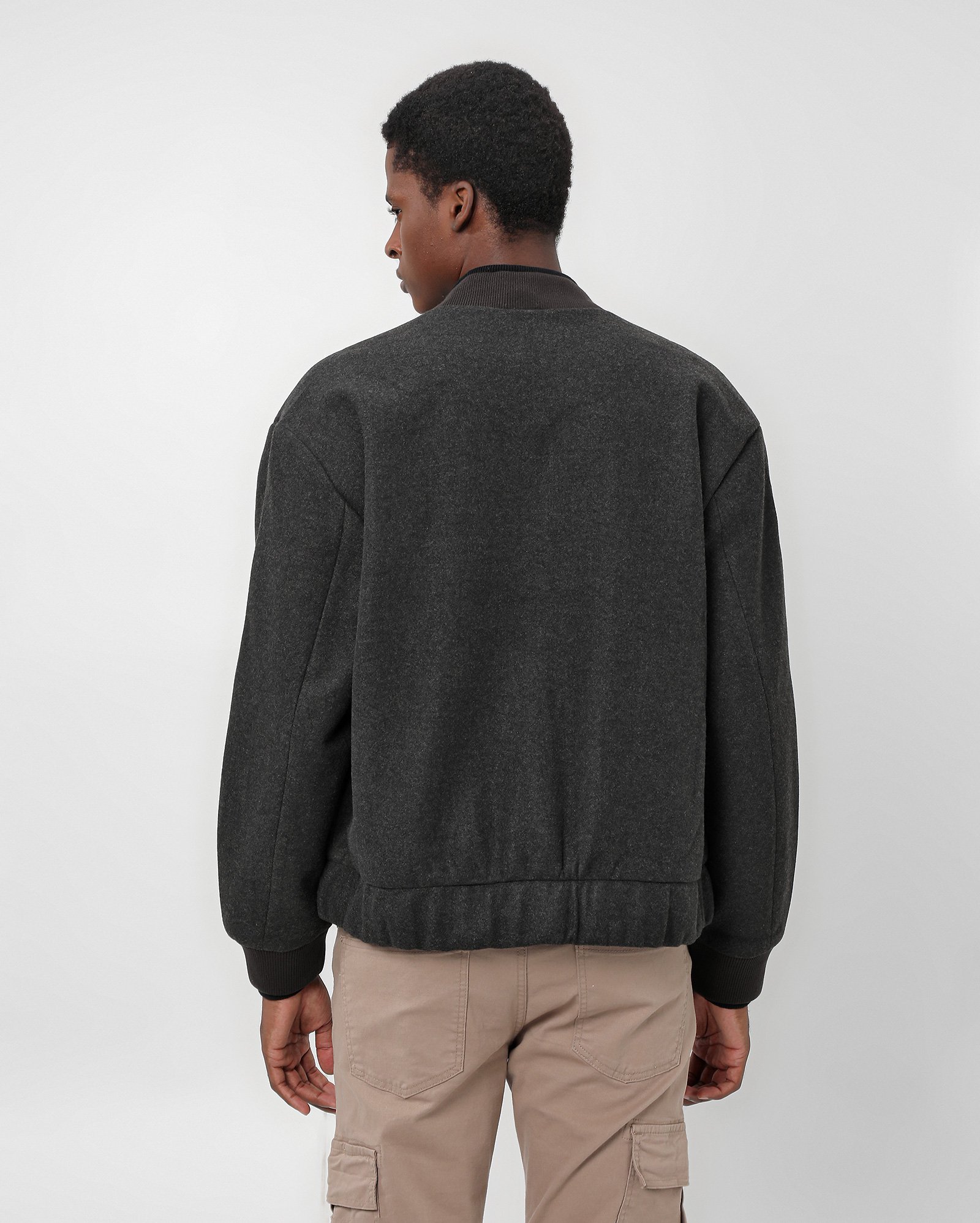 Jaqueta masculina bomber com bolso cinza | Pool by Riachuelo