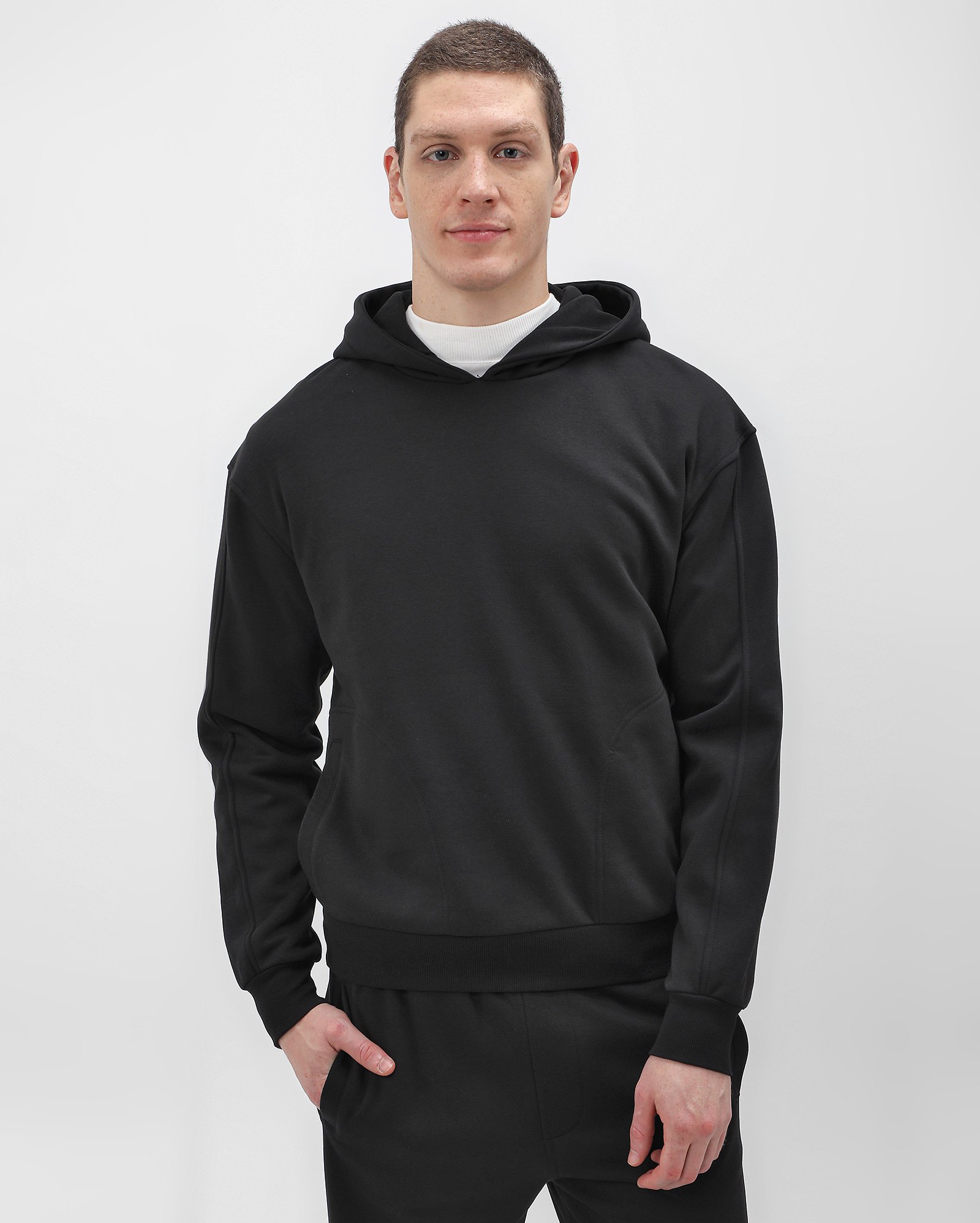 Blusa de moletom masculina com capuz e bolsos preta