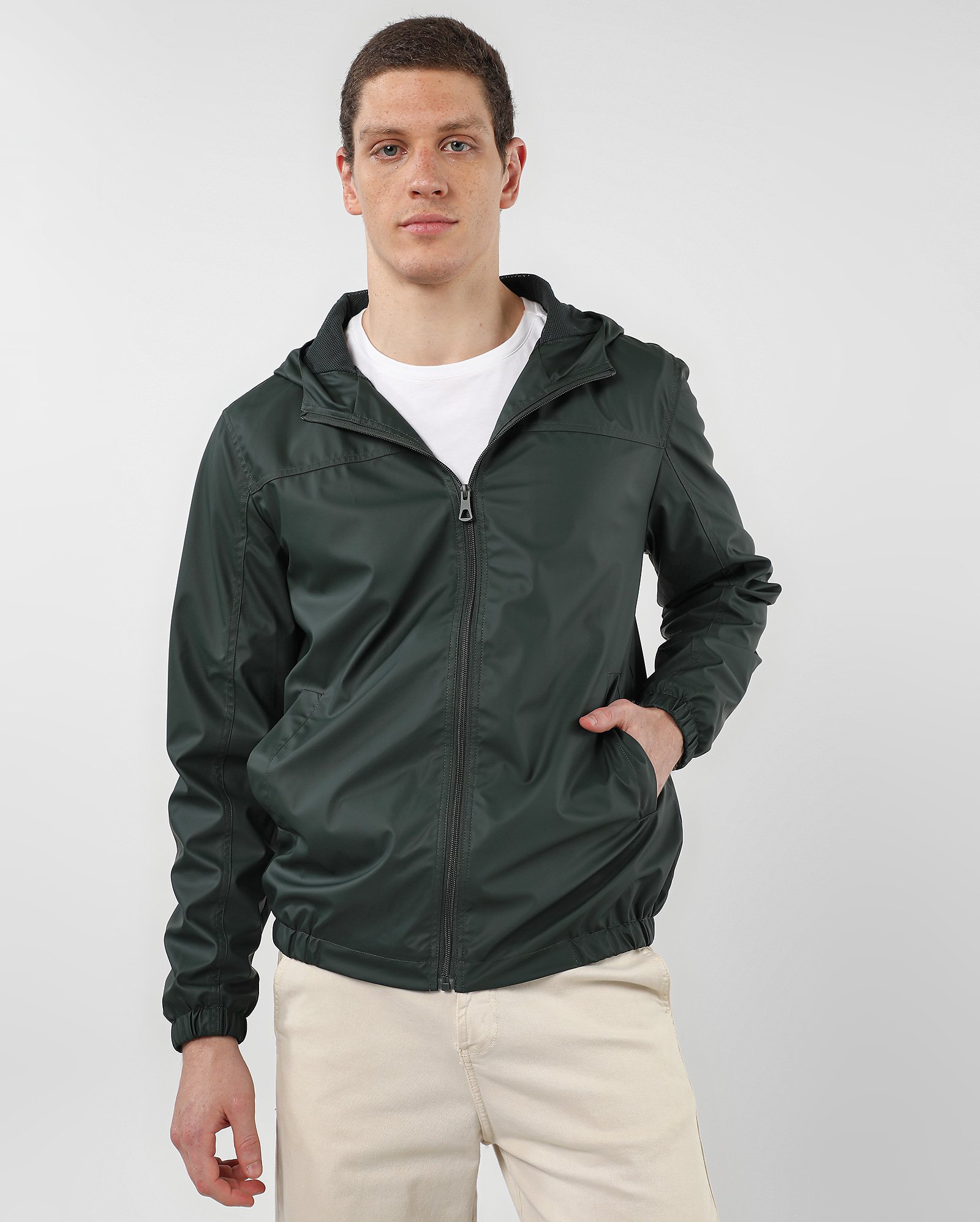 Jaqueta masculina com capuz e zíper verde