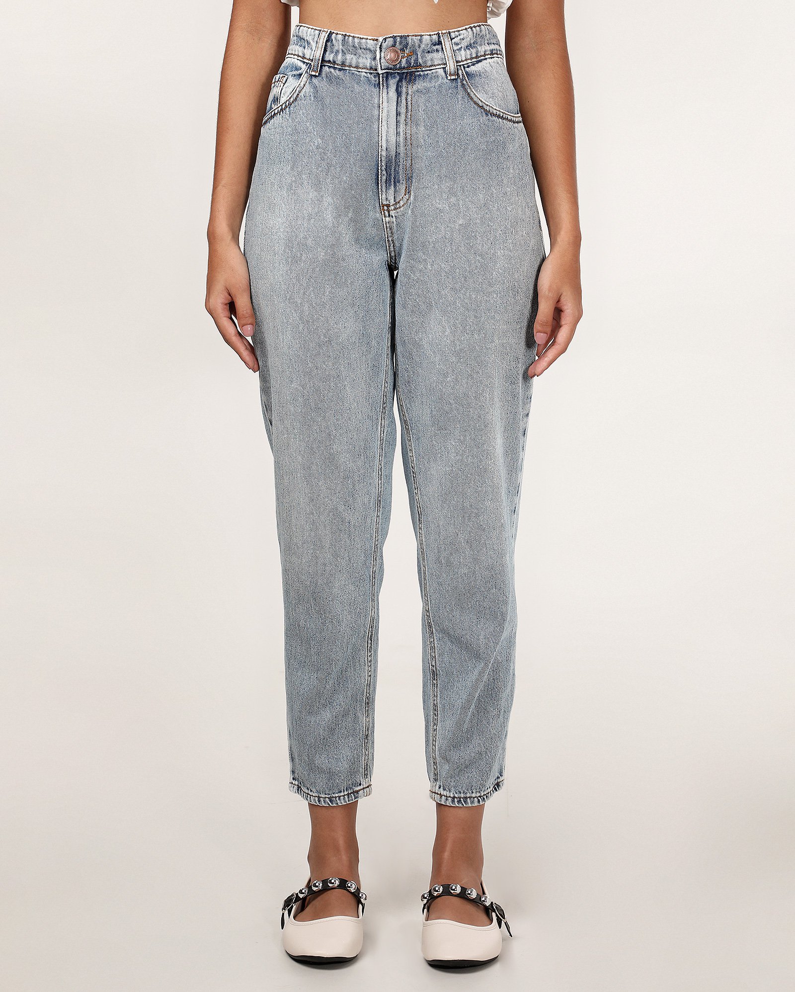 Calça jeans feminina mom cintura alta - Jeans Claro | Pool Jeans