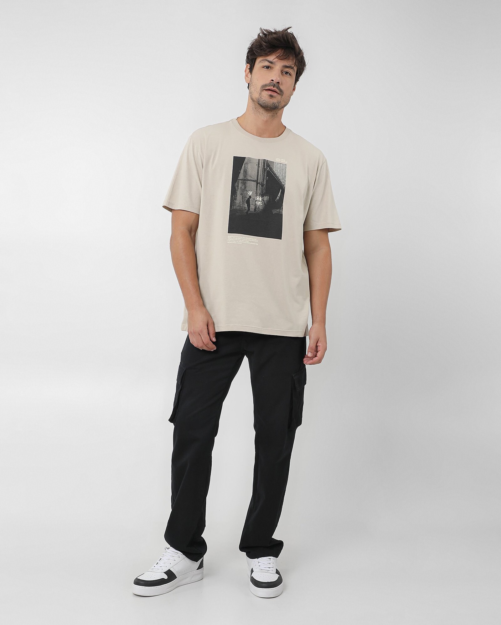 Camiseta masculina regular São Paulo bege — foto 3