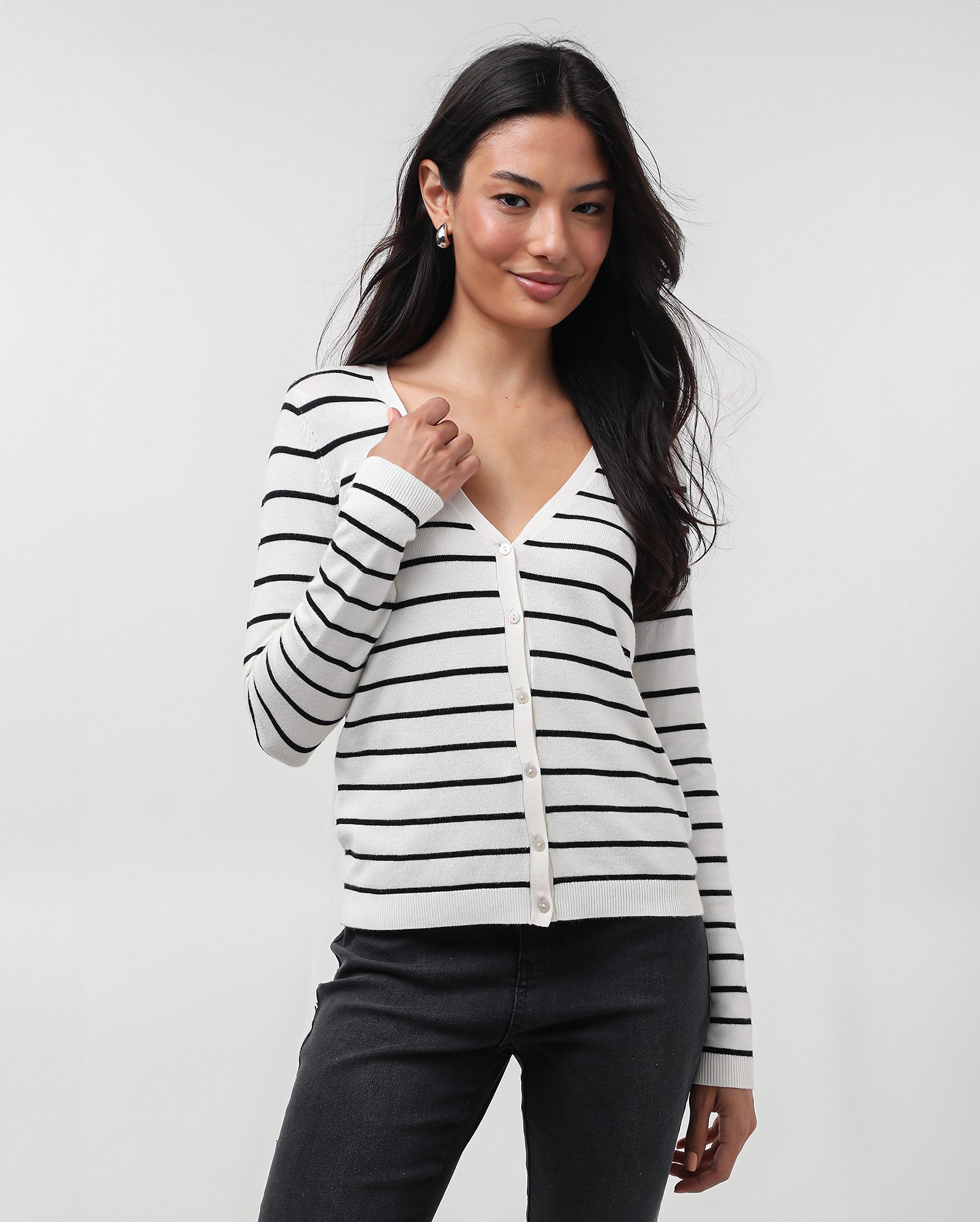 Cardigan feminino em tricot listrado - Branco | Pool Basics by Riachuelo