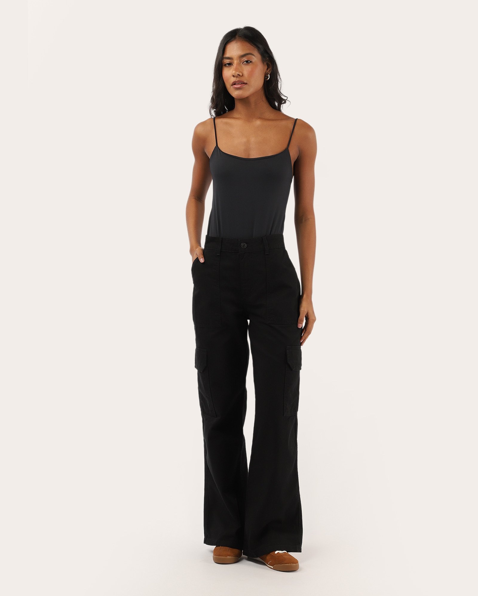 Calça jeans feminina wide leg cintura alta cargo - Jeans Black Escuro | Pool Jeans