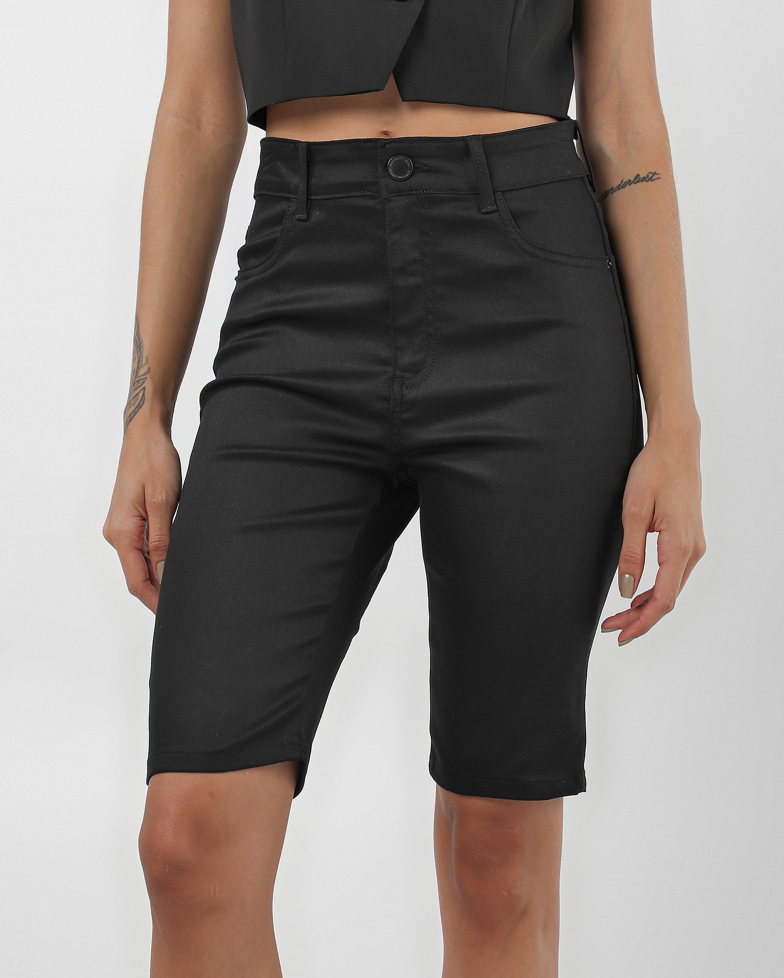 Bermuda jeans feminina ciclista ajustada - Preto | Pool Jeans — foto 3