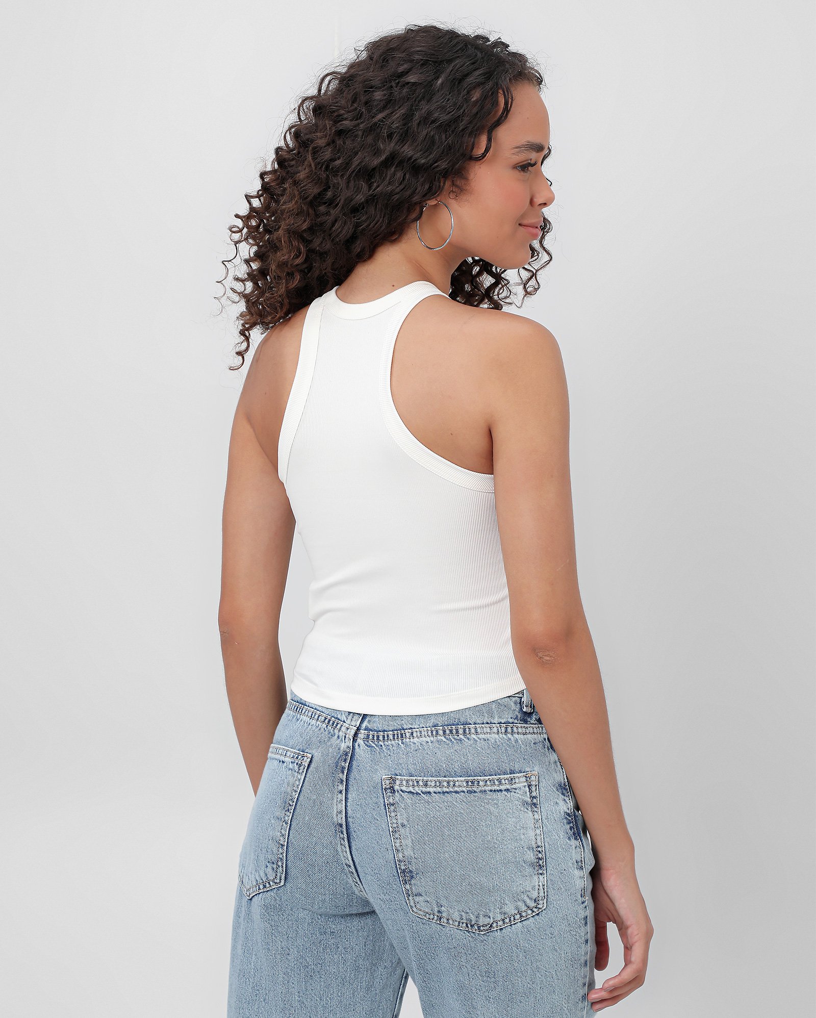 Regata cropped trapézio canelada - Branco — foto 2