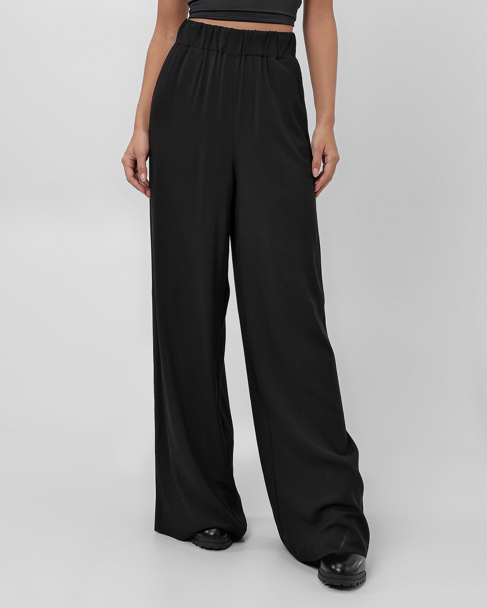 Calça feminina pantalona em viscose cós elástico - Preto | Pool Basics