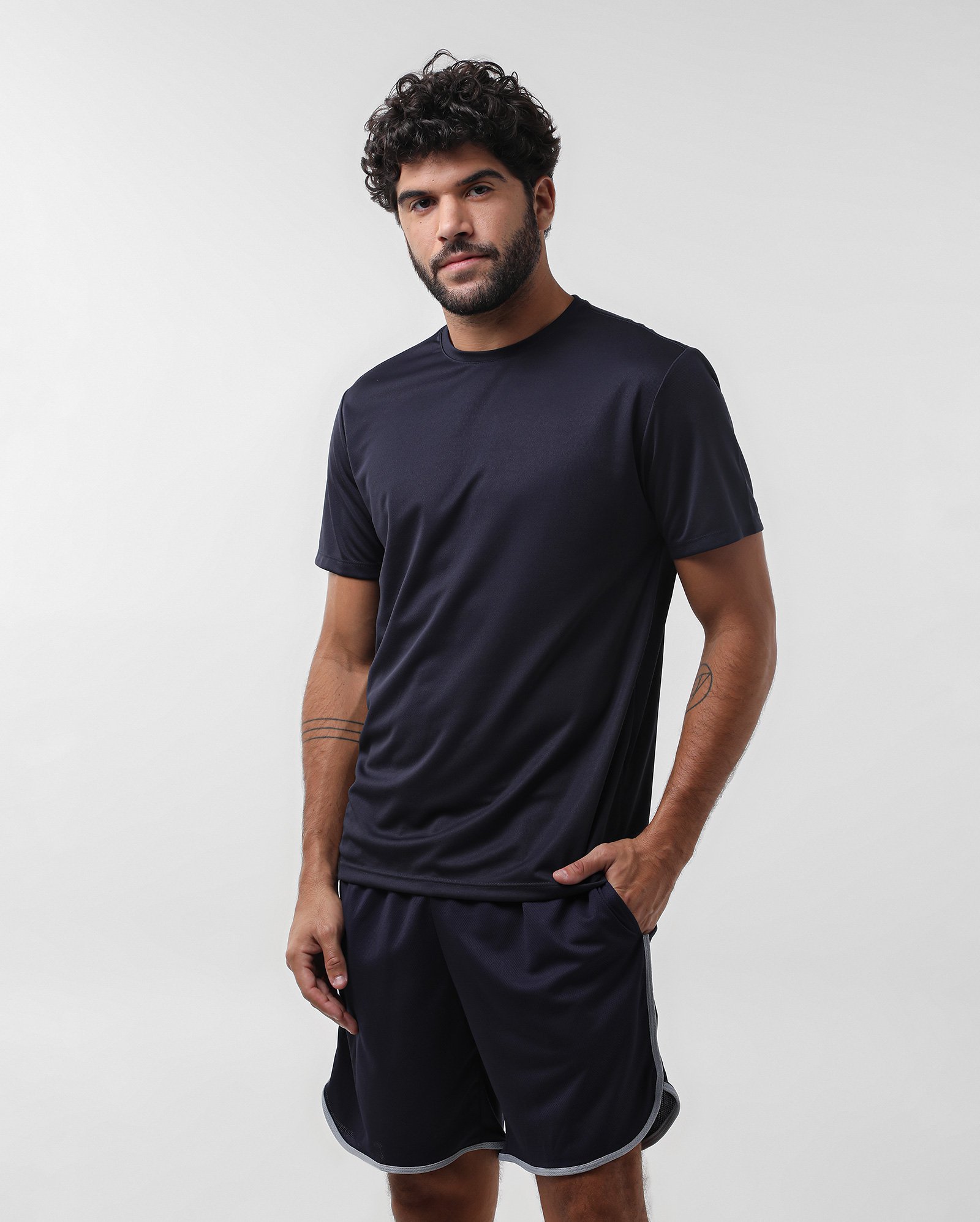 Bermuda esportiva masculina com viés - Azul Escuro | BodyWork by Riachuelo