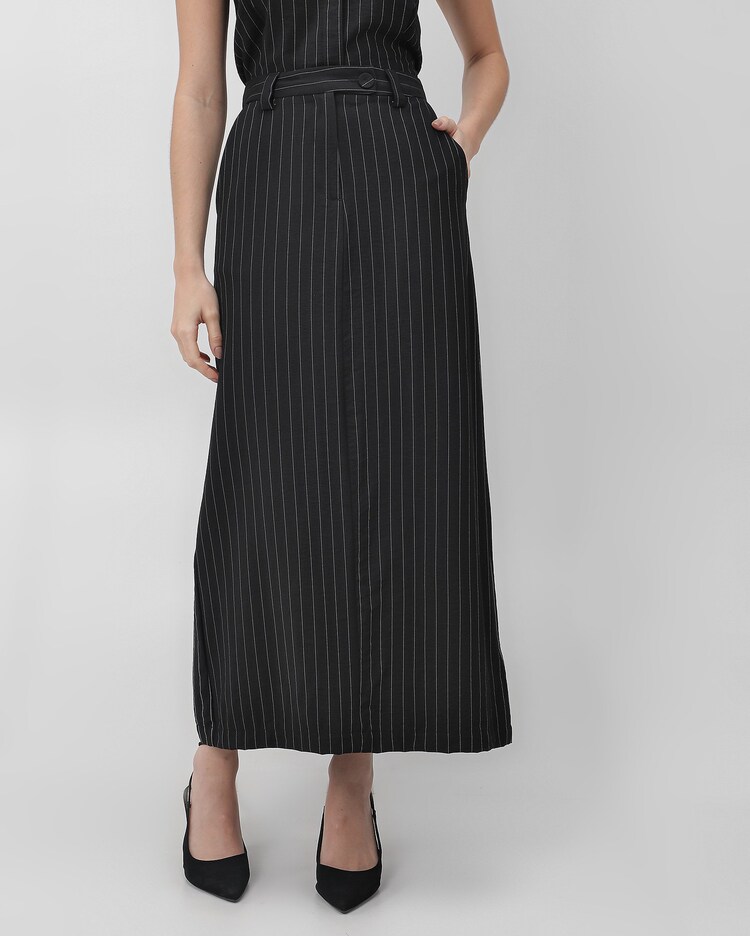 Riachuelo Saia midi reta risca de giz Preto AK by Riachuelo