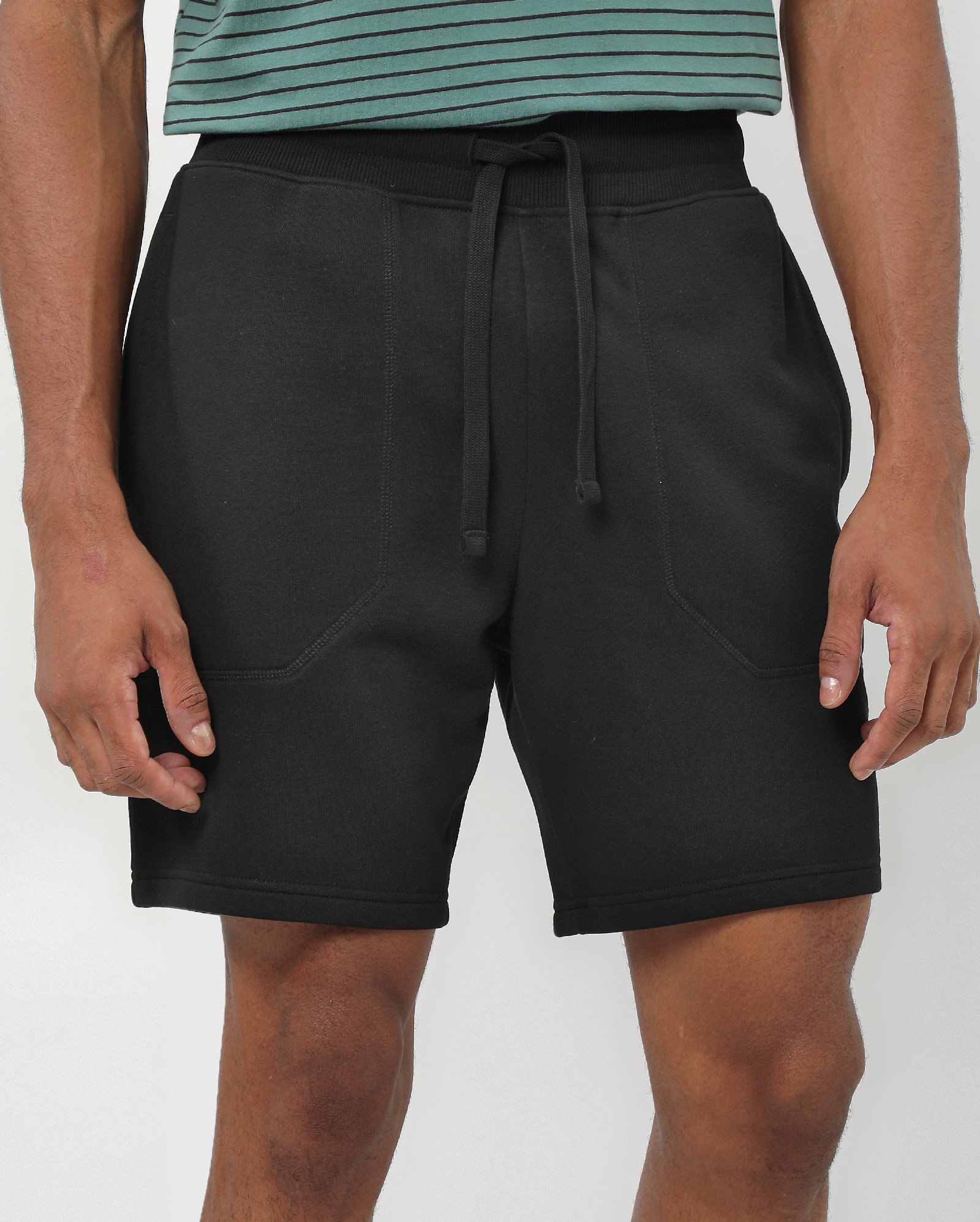 Bermuda de moletom masculina com cordão - Preto | Pool by Riachuelo