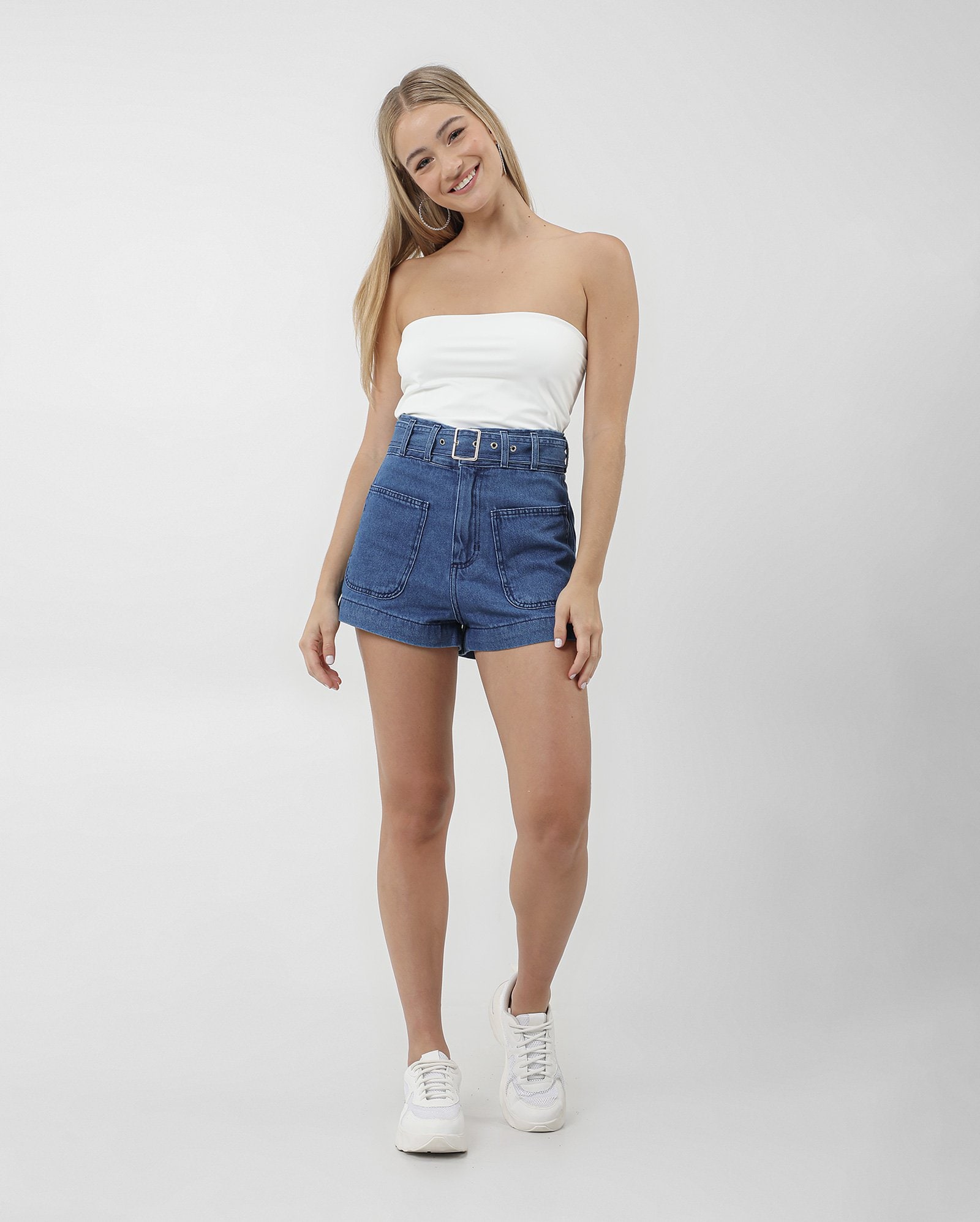Short jeans feminino com cinto e bolsos denim escuro | Pool Jeans — foto 4