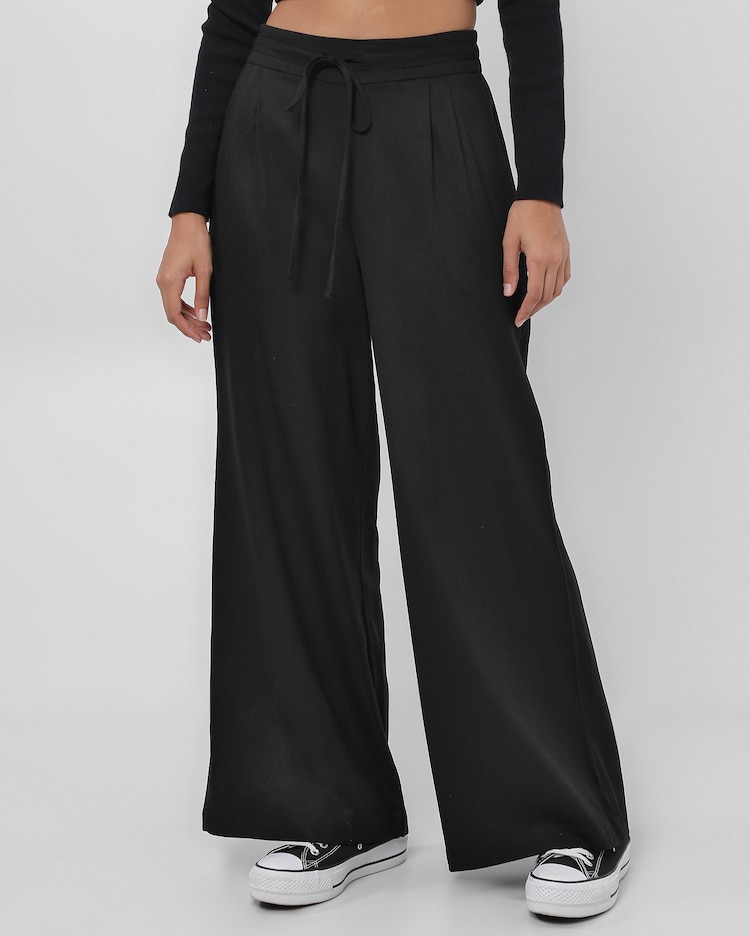 Riachuelo Calça feminina wide leg viscolinho cós elástico preta