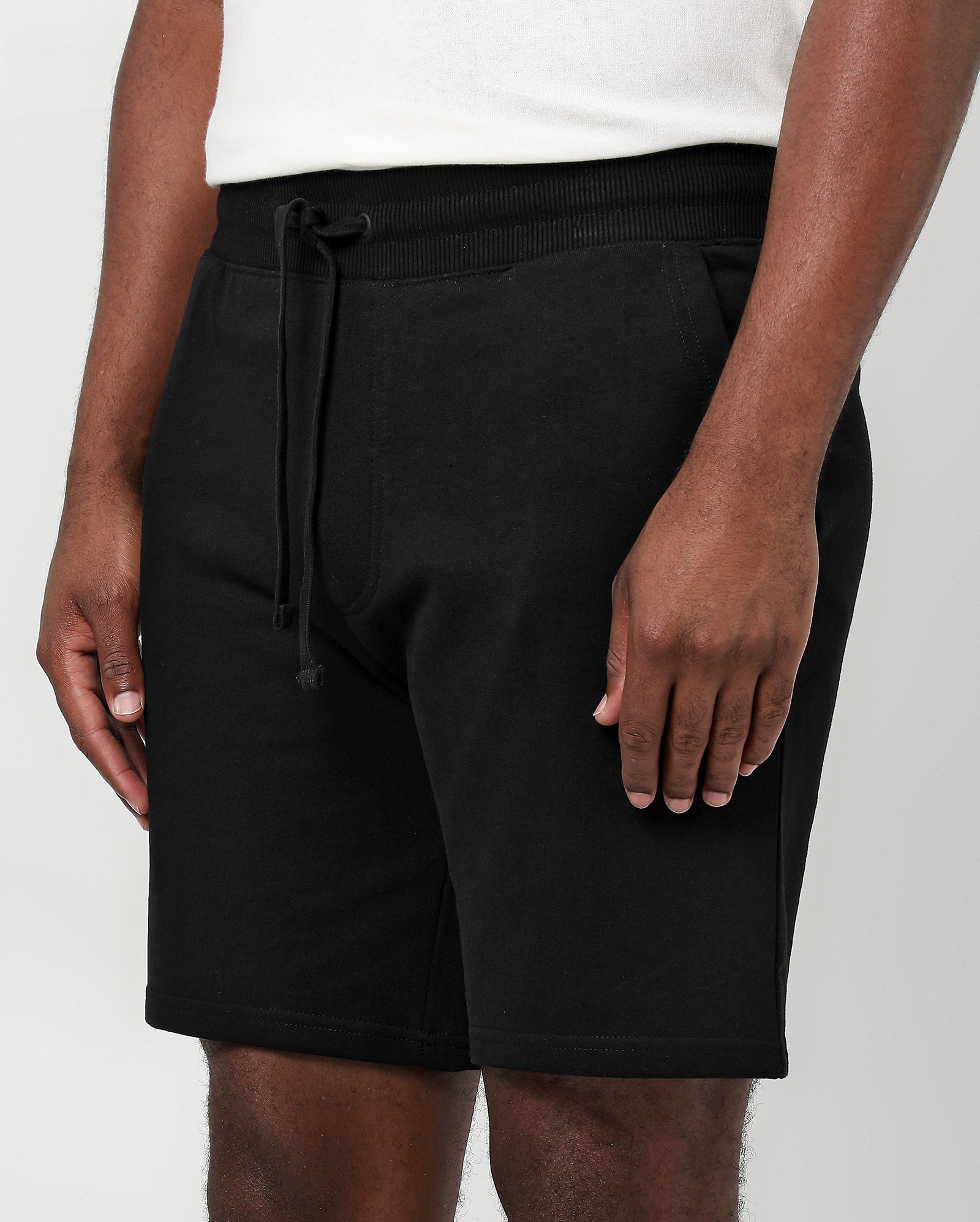 Bermuda de moletom masculina com cordão - Preto