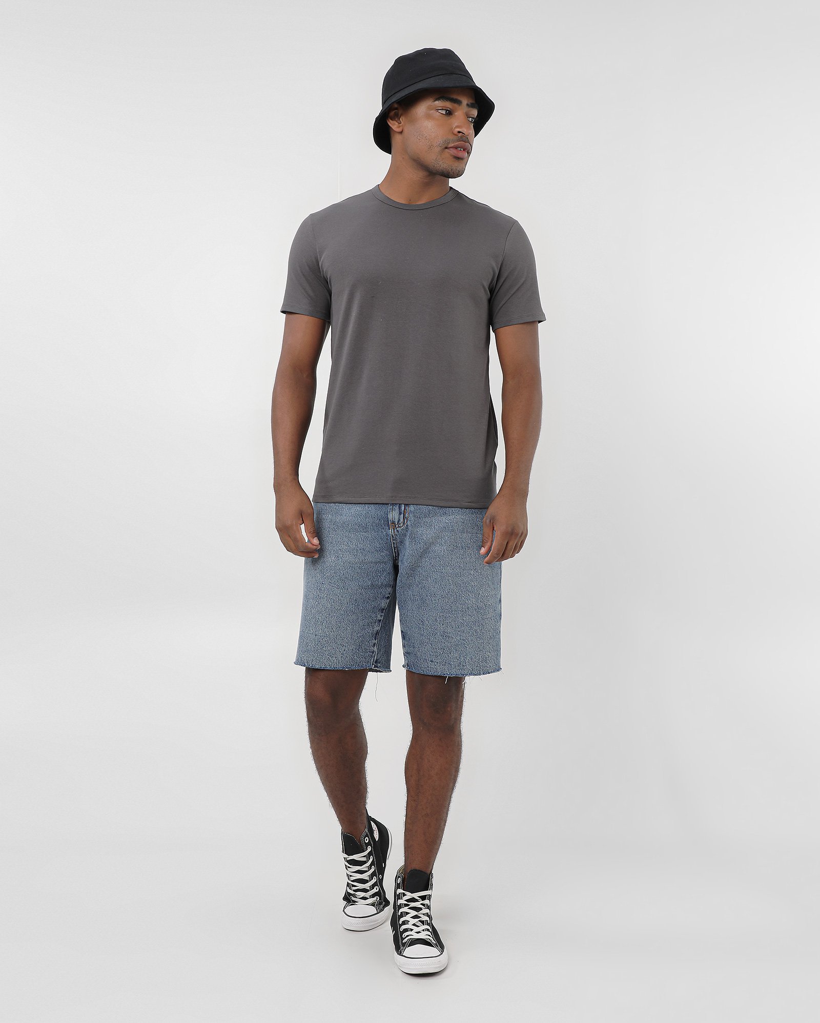 Camiseta masculina Essencial Slim - Cinza — foto 3