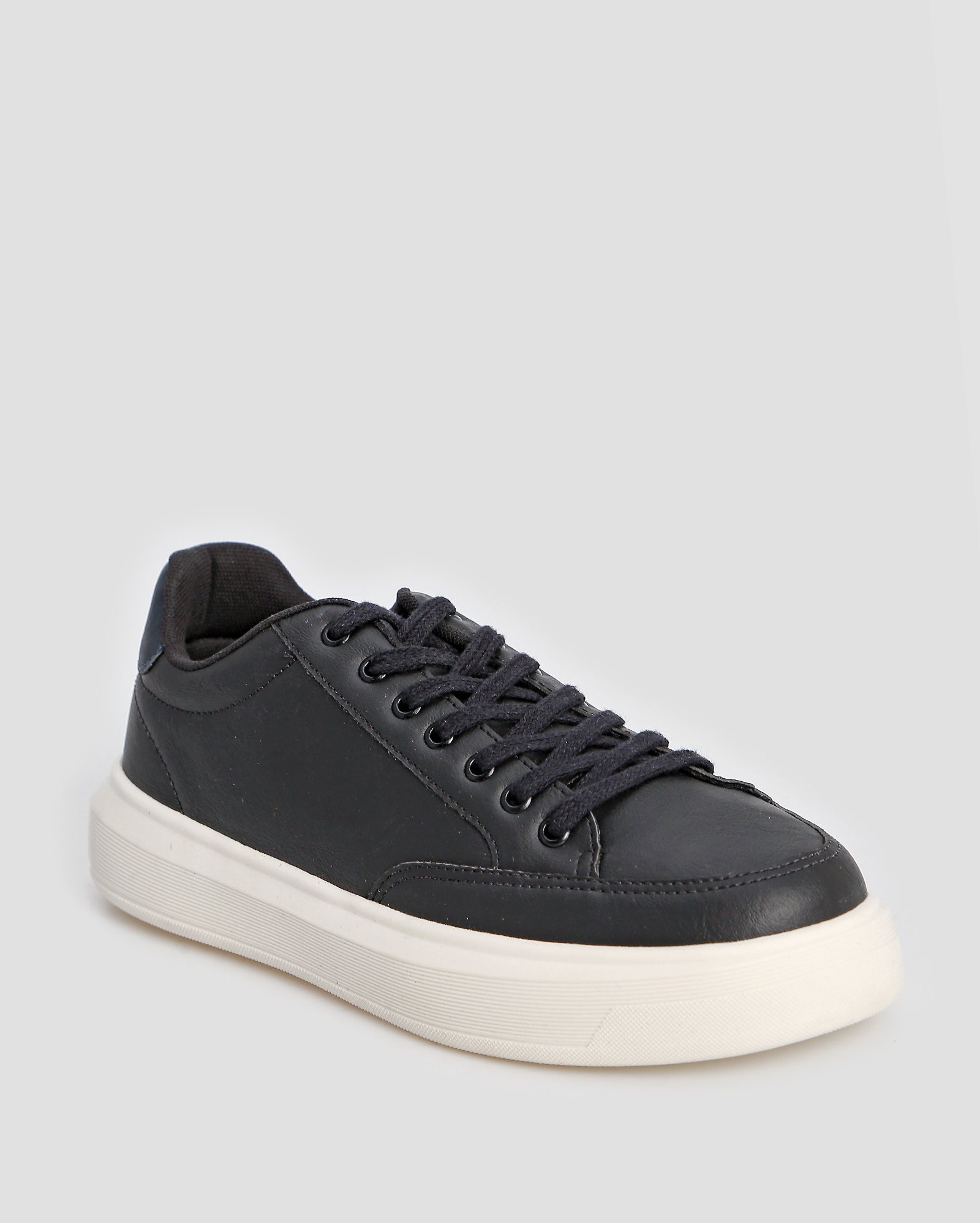 Sapatênis casual pespontos com cadarço - Preto | Riachuelo
