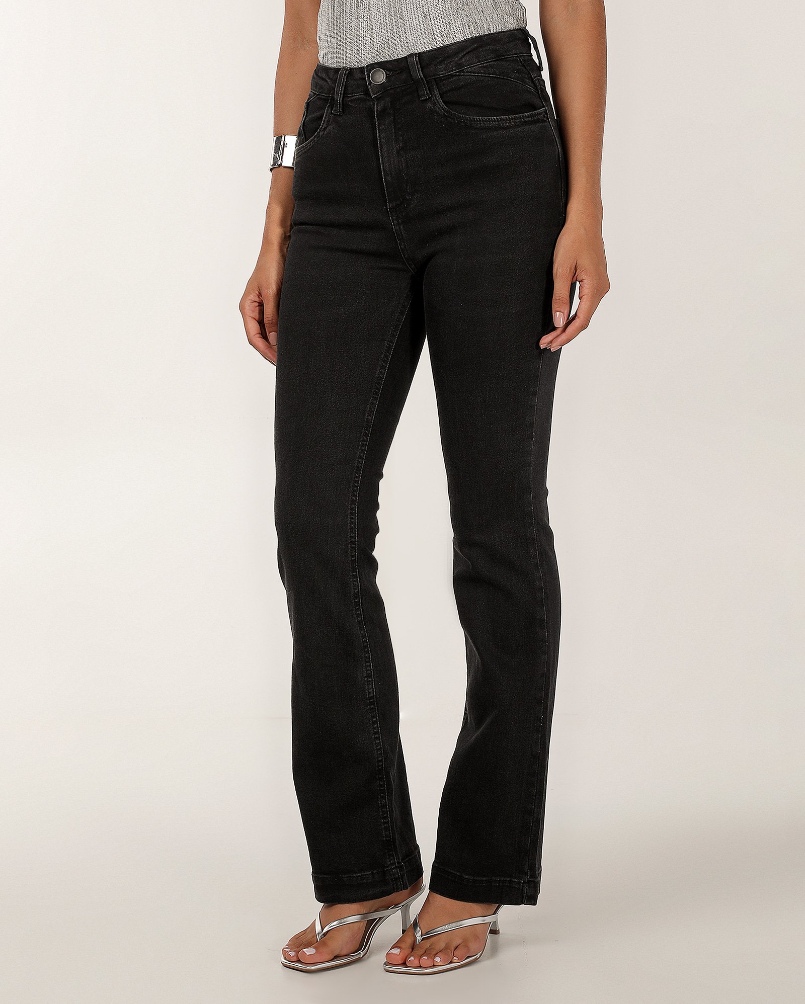 Calça jeans feminina bootcut cintura alta - Jeans Black Escuro | Pool Jeans