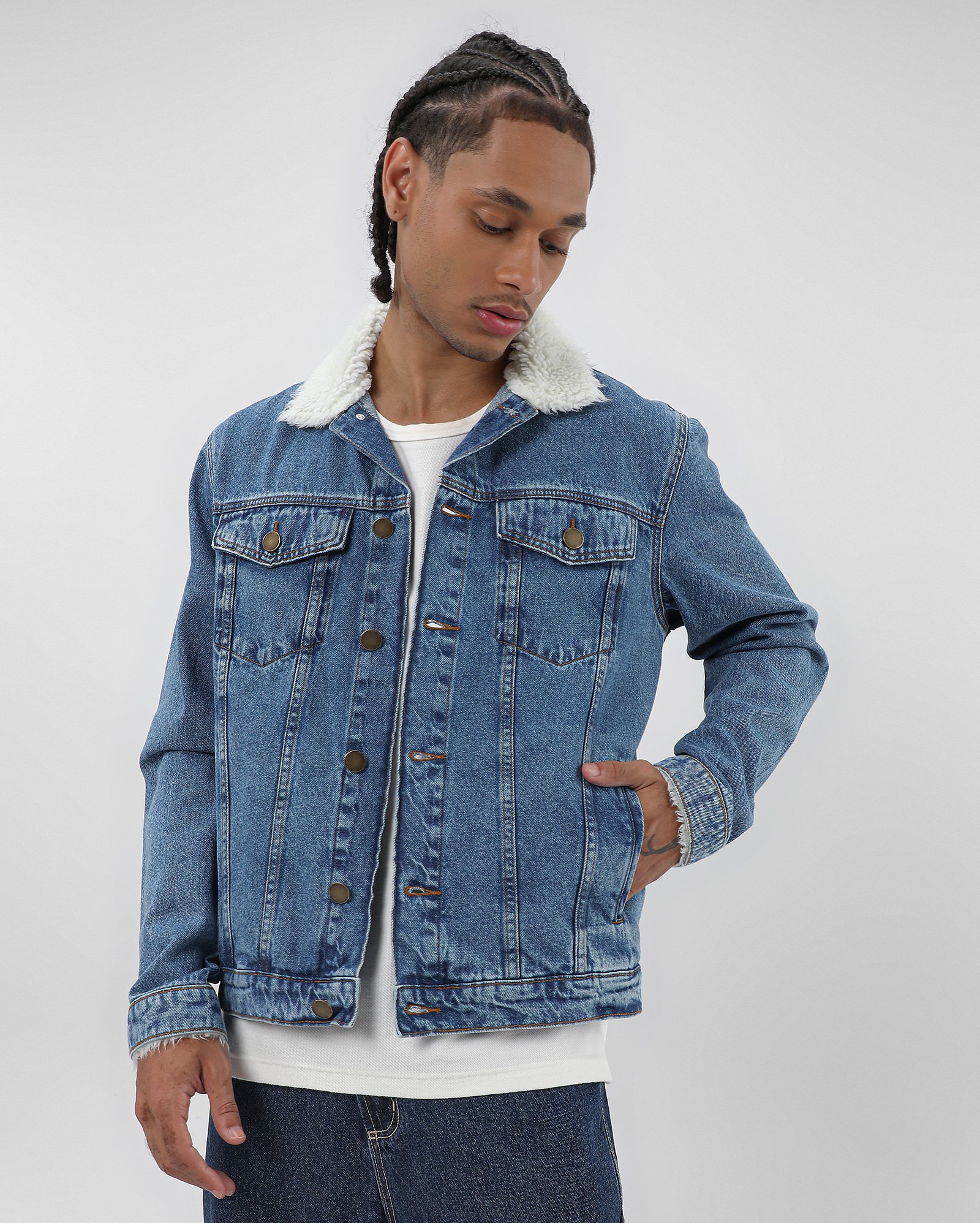 Jaqueta jeans masculina trucker gola com sherpa - Jeans Escuro | Pool Jeans