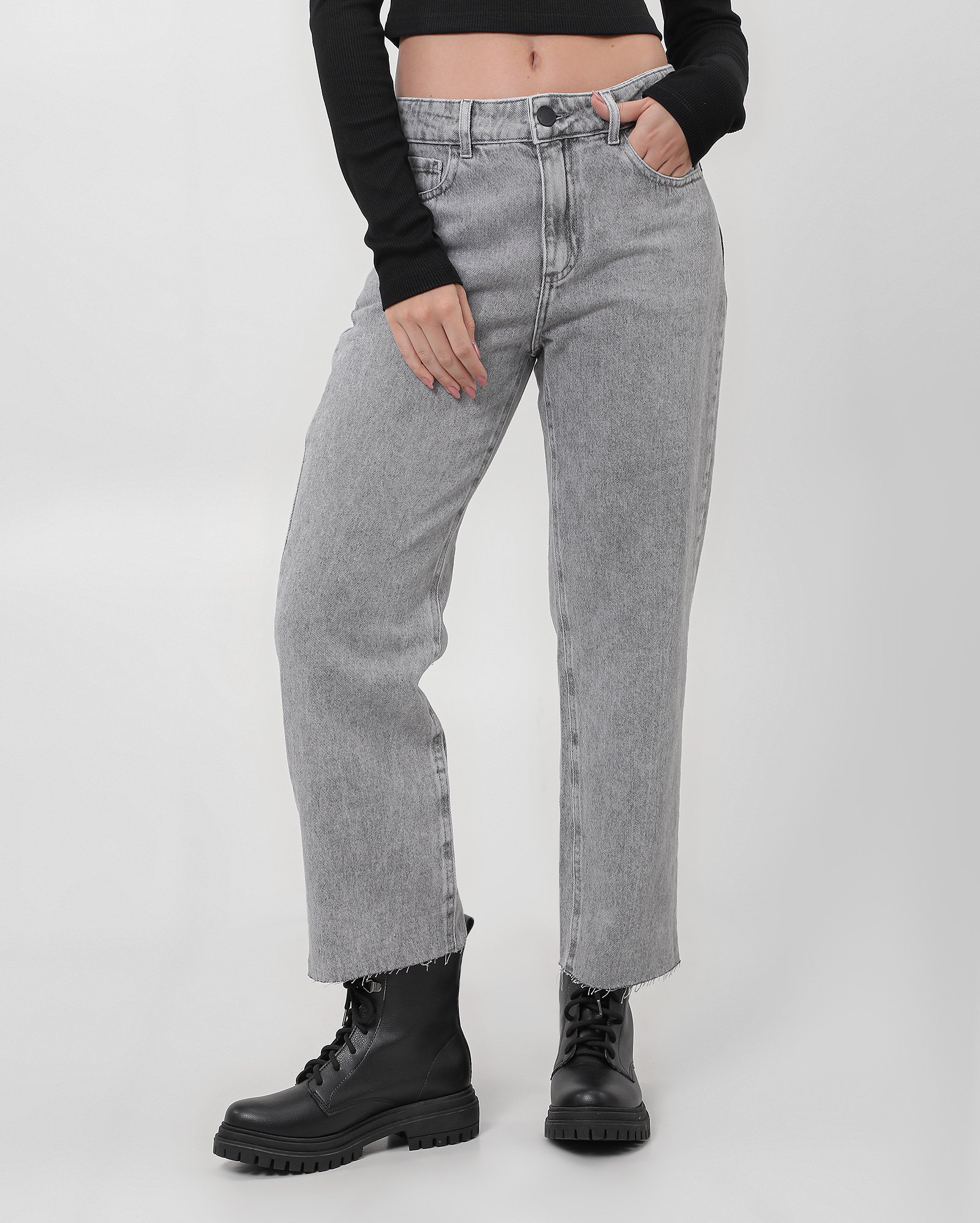Calça jeans feminina reta cropped cintura alta - Jeans Black Claro | Pool Jeans