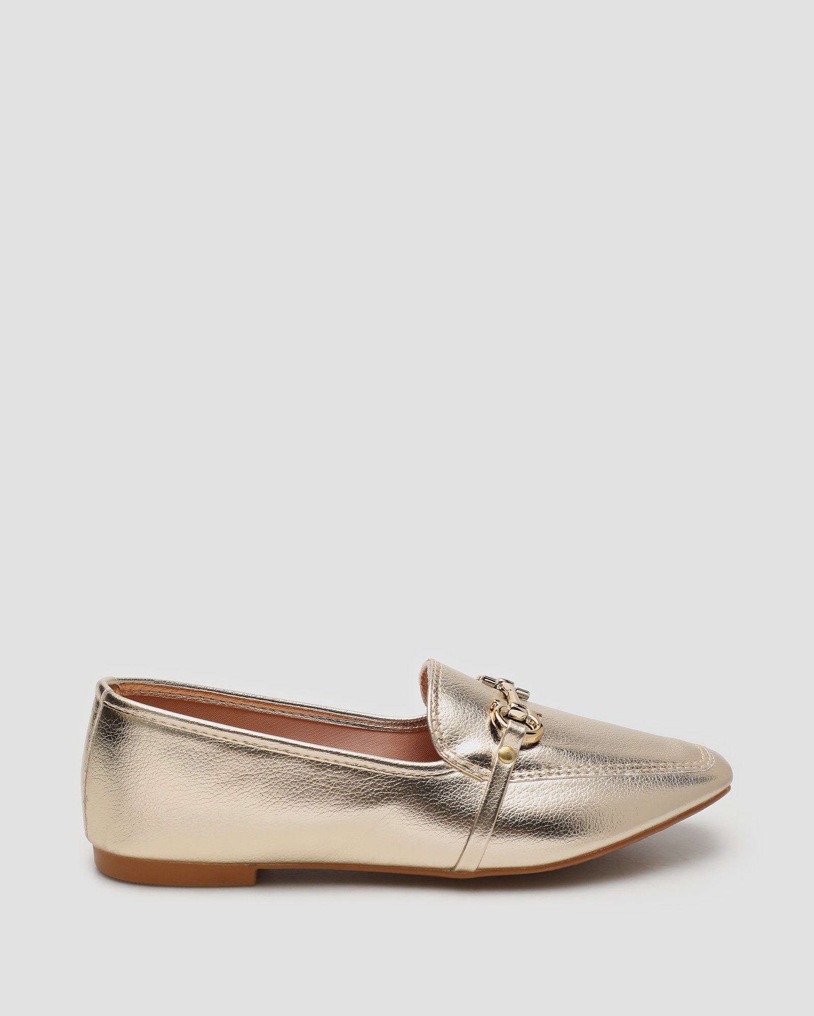 Mocassim feminino com bridão clássico - Ouro