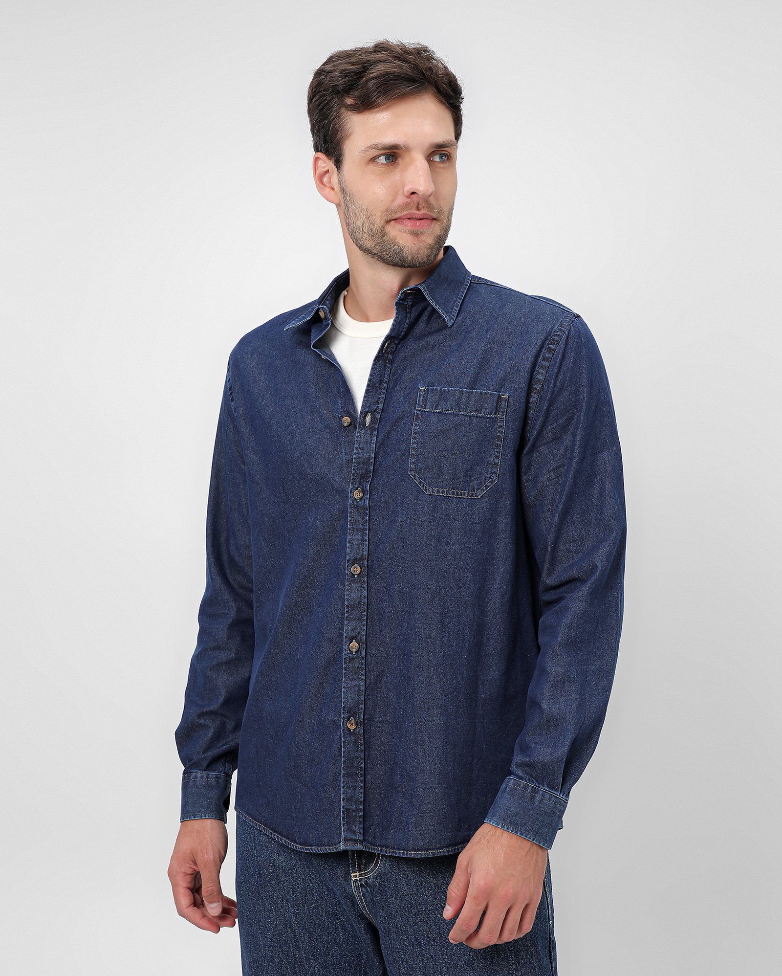 Camisa jeans masculina botões e bolsos denim médio | Original by Riachuelo