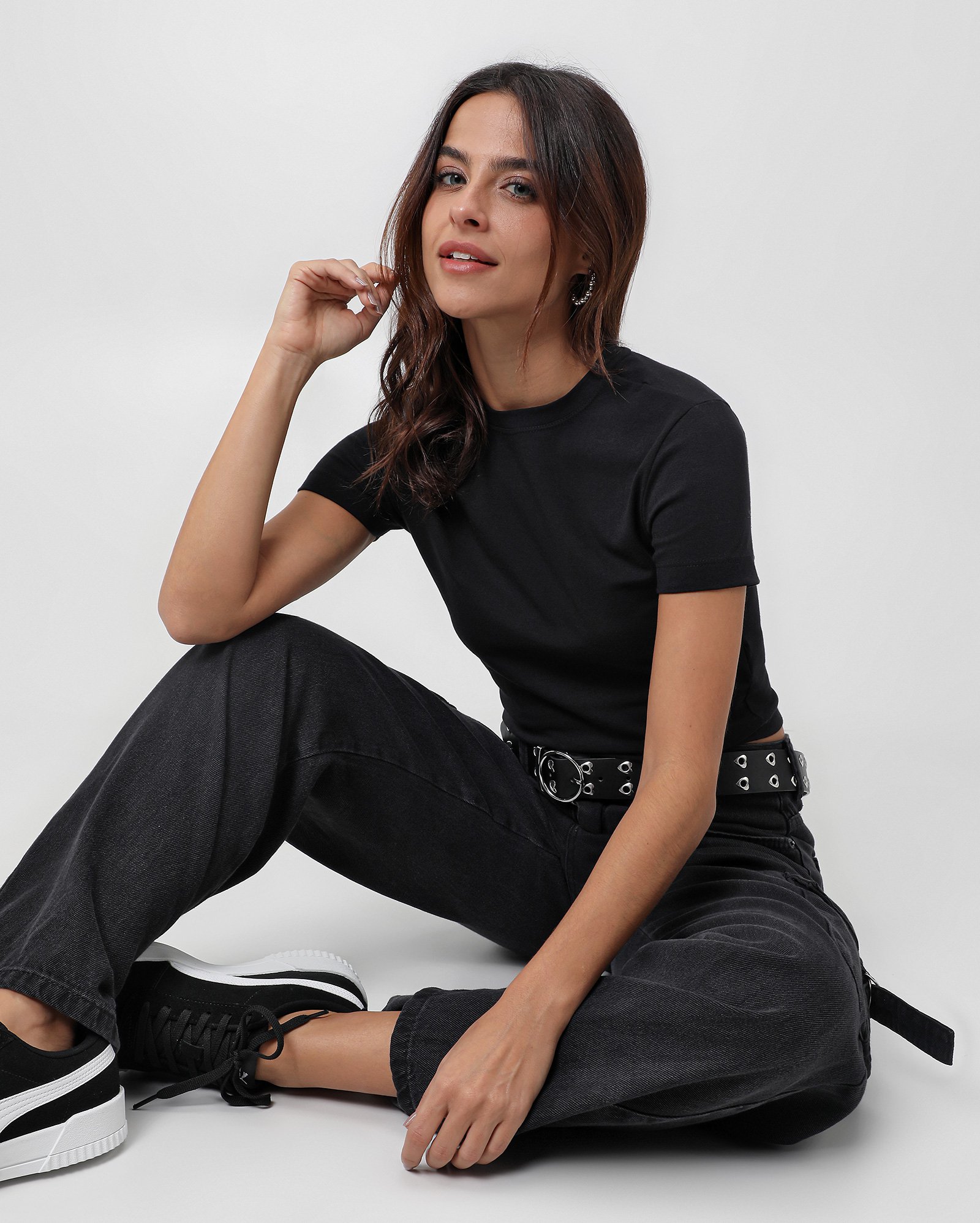 Camiseta cropped Camila lisa manga curta - Preto | Pool
