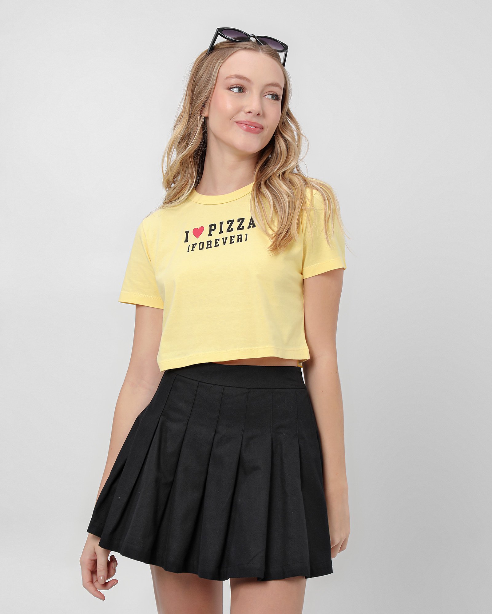Camiseta cropped juvenil love pizza manga curta amarela | Pool