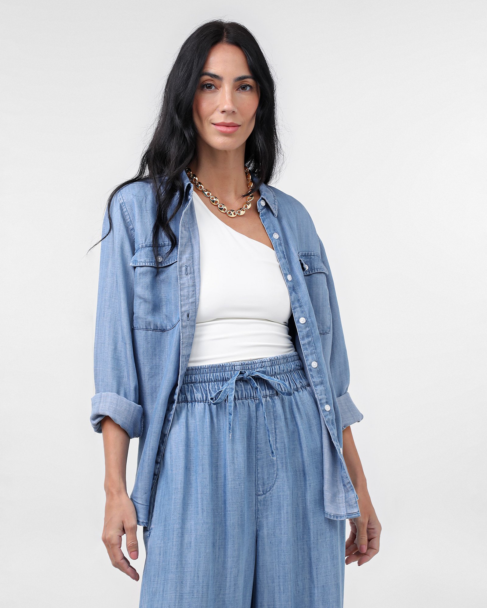 Camisa jeans feminina manga longa com bolsos denim médio | Pool Jeans