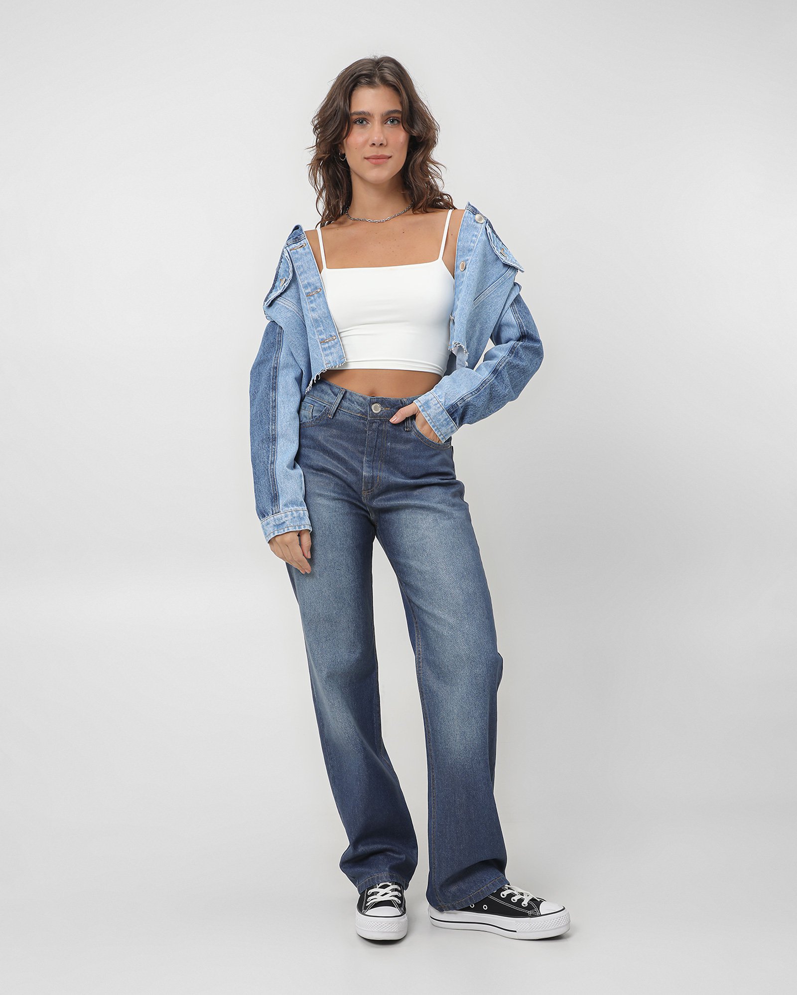 Calça jeans feminina reta estonada resinada cintura média denim escuro | Pool Jeans