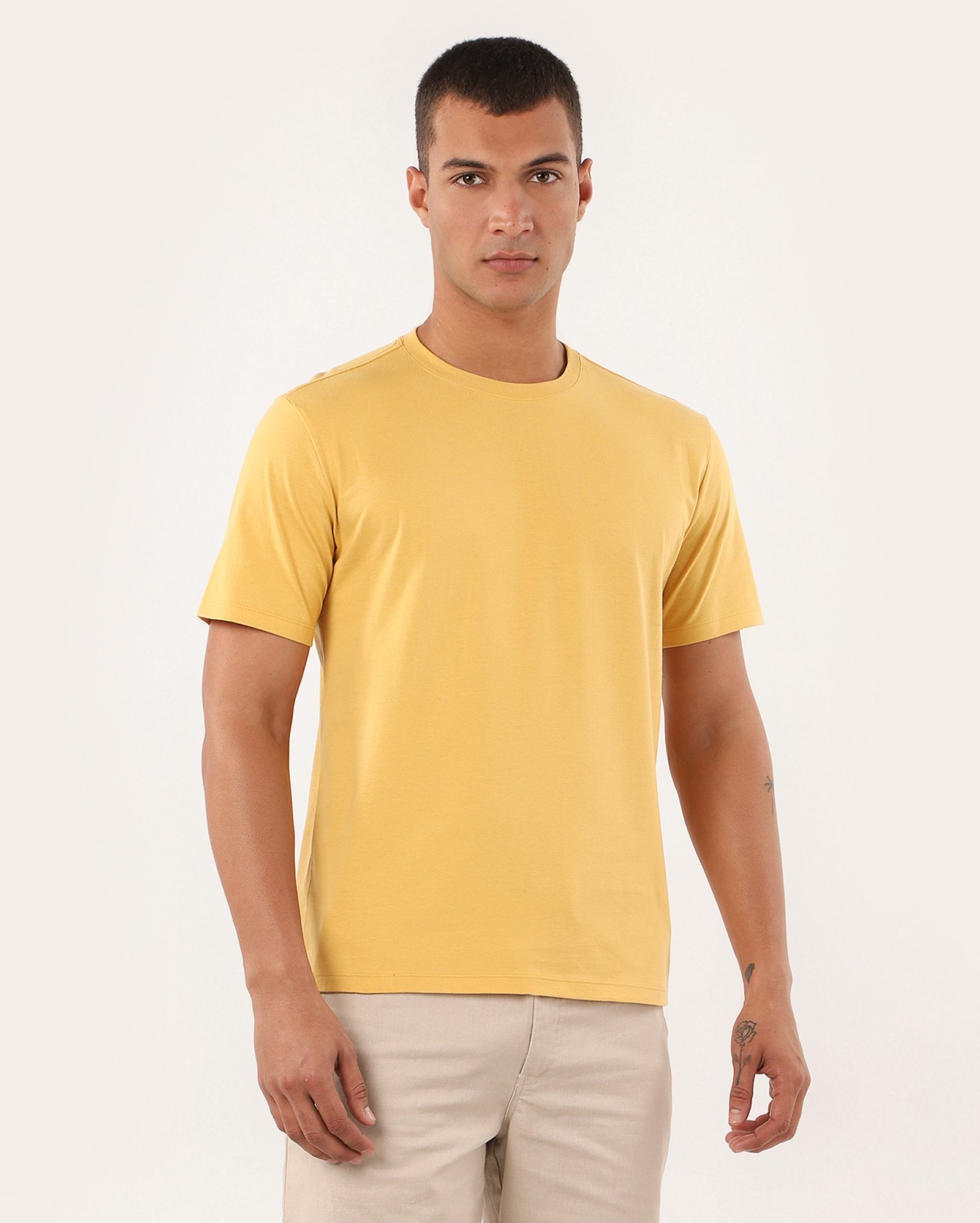 Camiseta masculina Essencial Regular - Amarelo