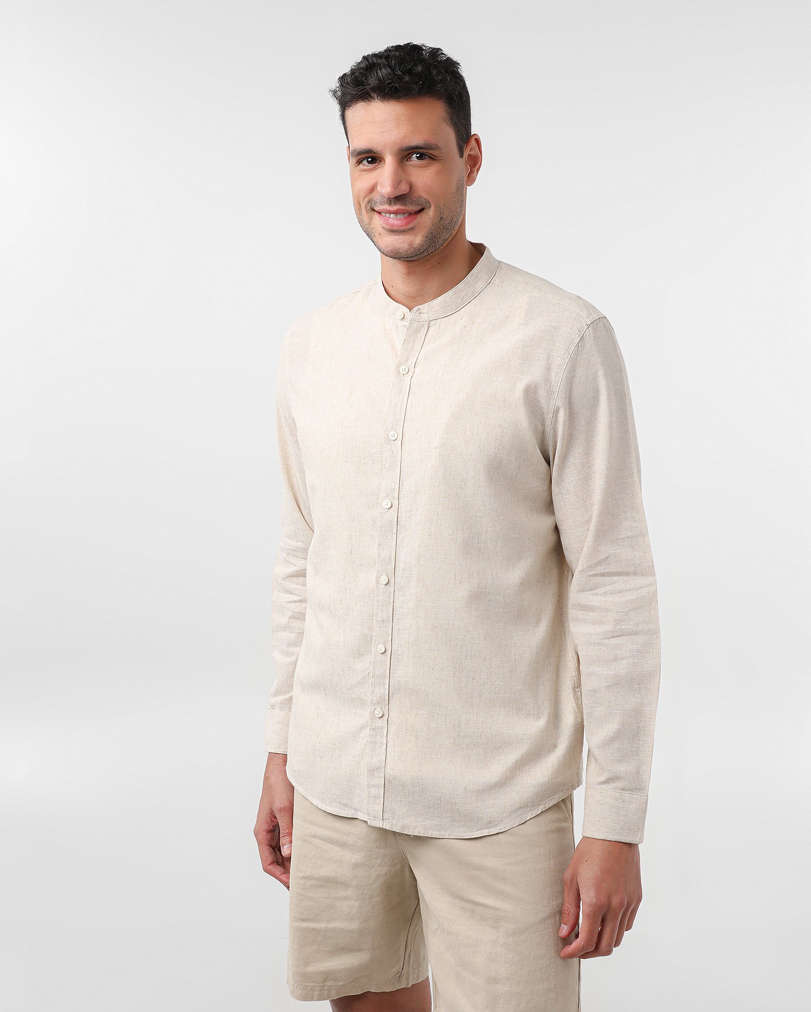 Camisa masculina com linho gola padre - Bege Claro