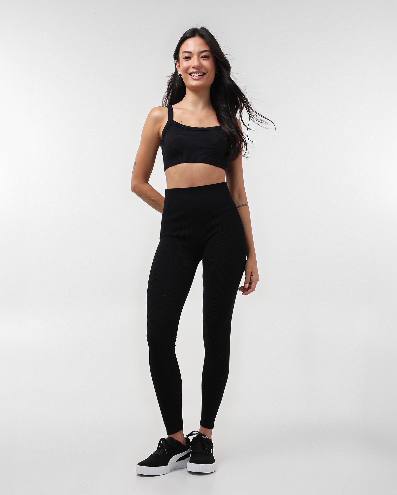 Calça legging de poliamida canelada Aninha sem costura - Preto | Pool Basics