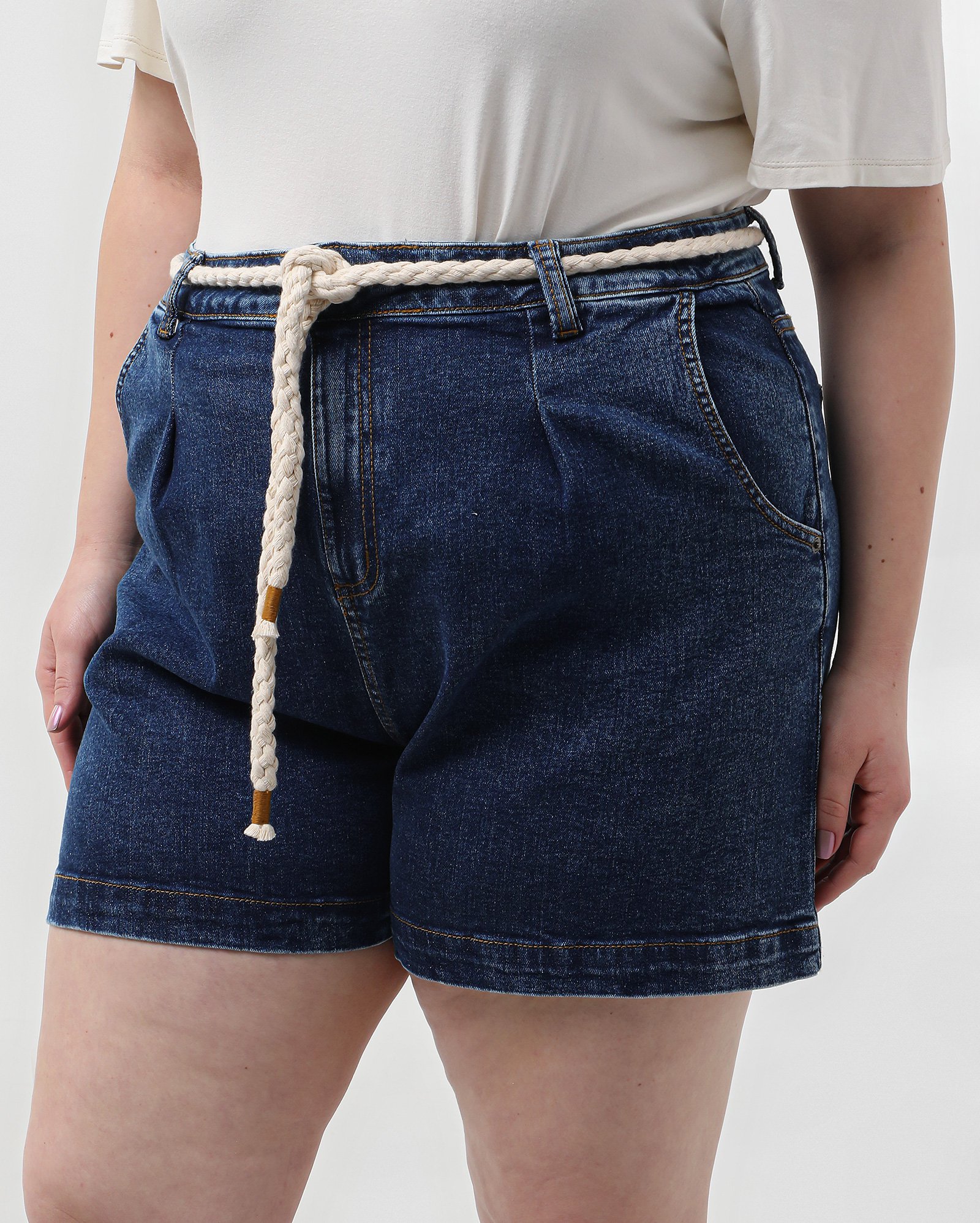 Short jeans plus size feminino chino alfaiatado com amarração - Jeans Escuro | Pool Jeans