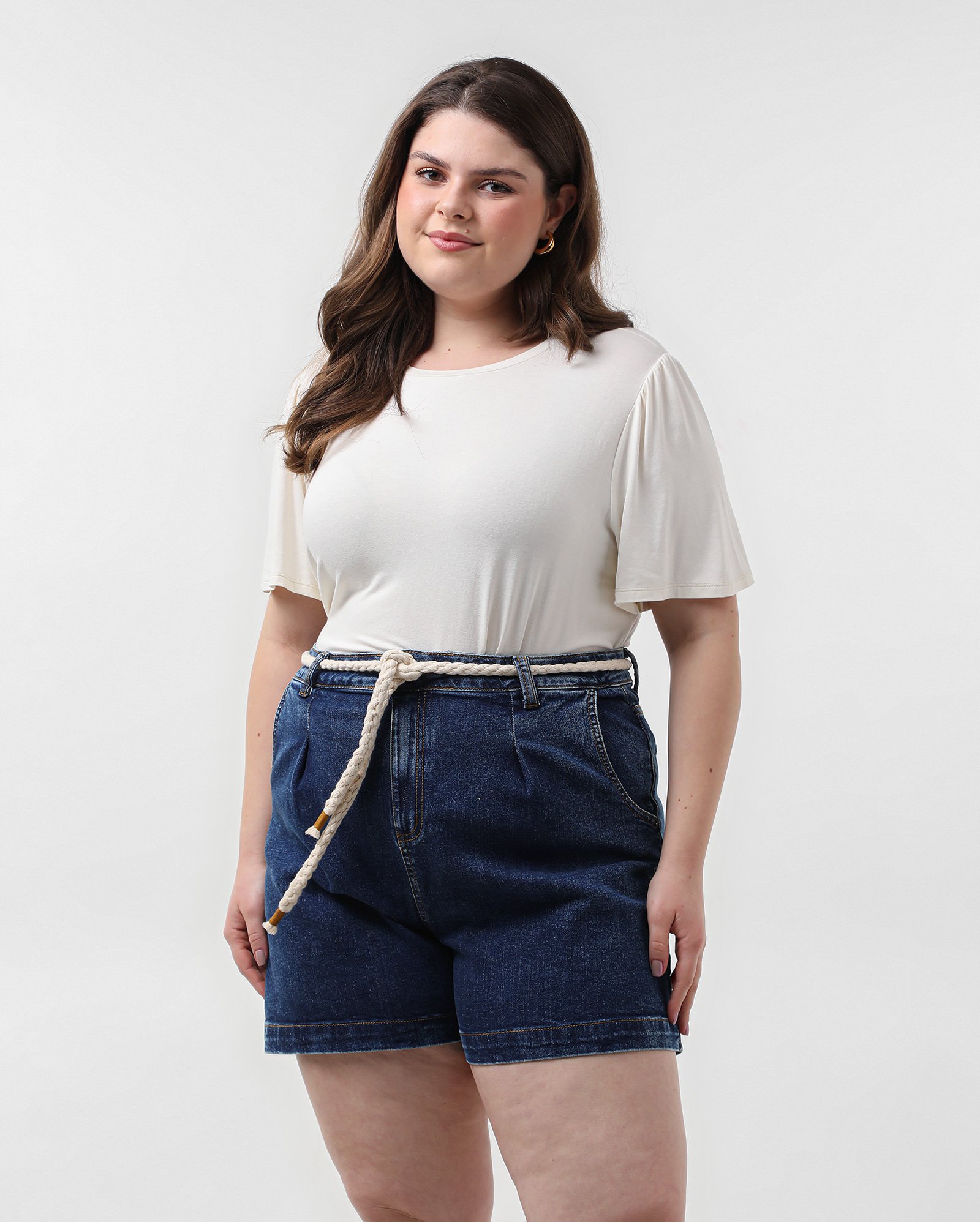 Short jeans plus size feminino chino alfaiatado com amarração - Jeans Escuro | Pool Jeans