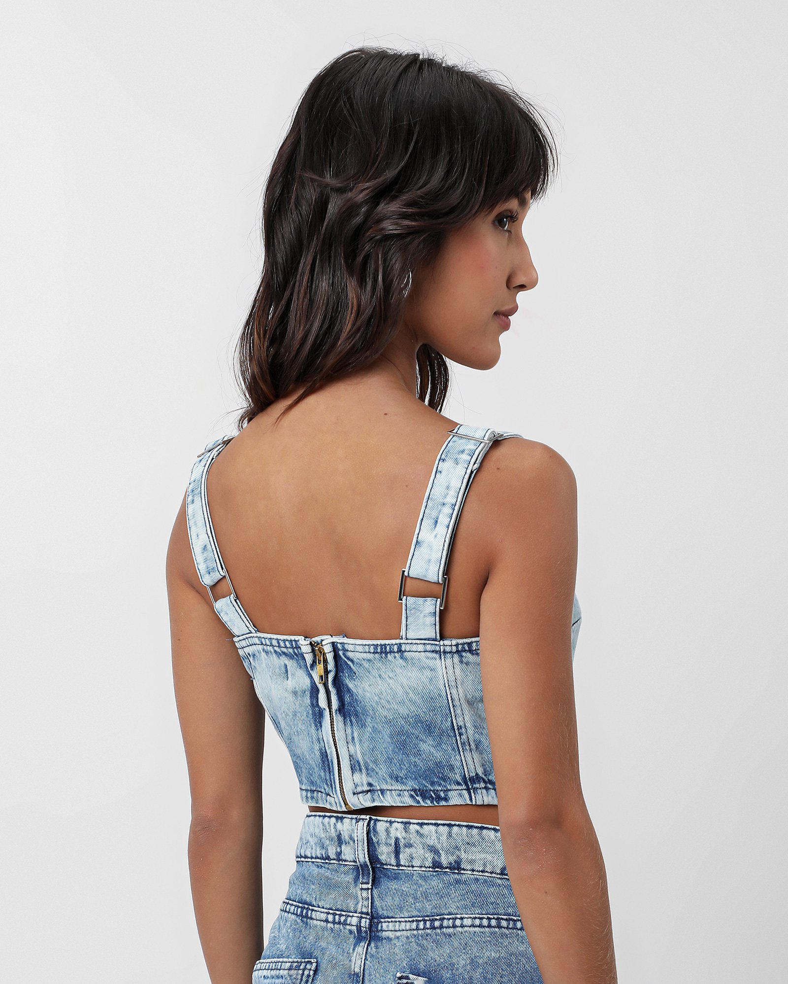 Regata cropped jeans com bordado coração denim claro | Pool Jeans